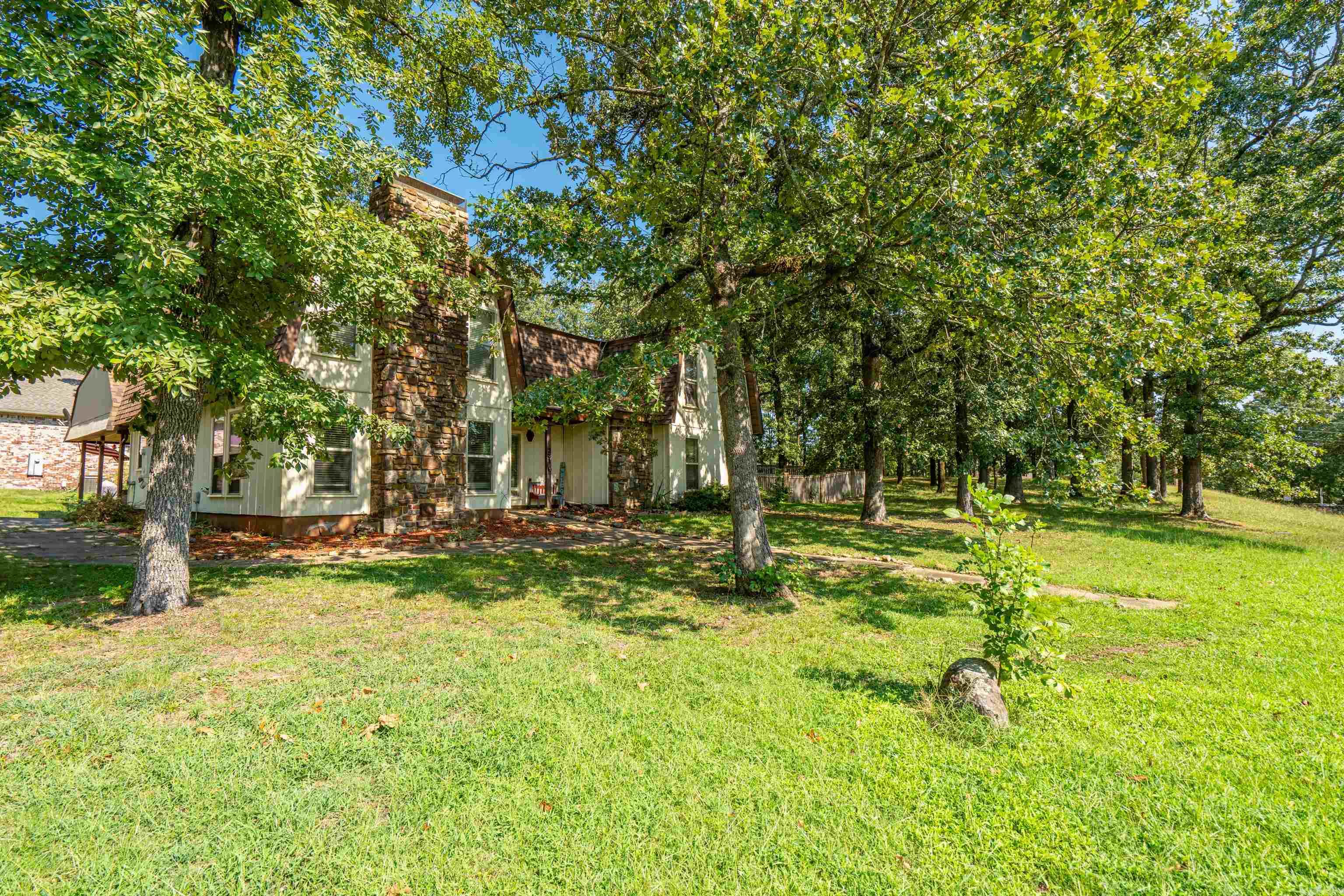 DIAMONDHEAD J - Residential