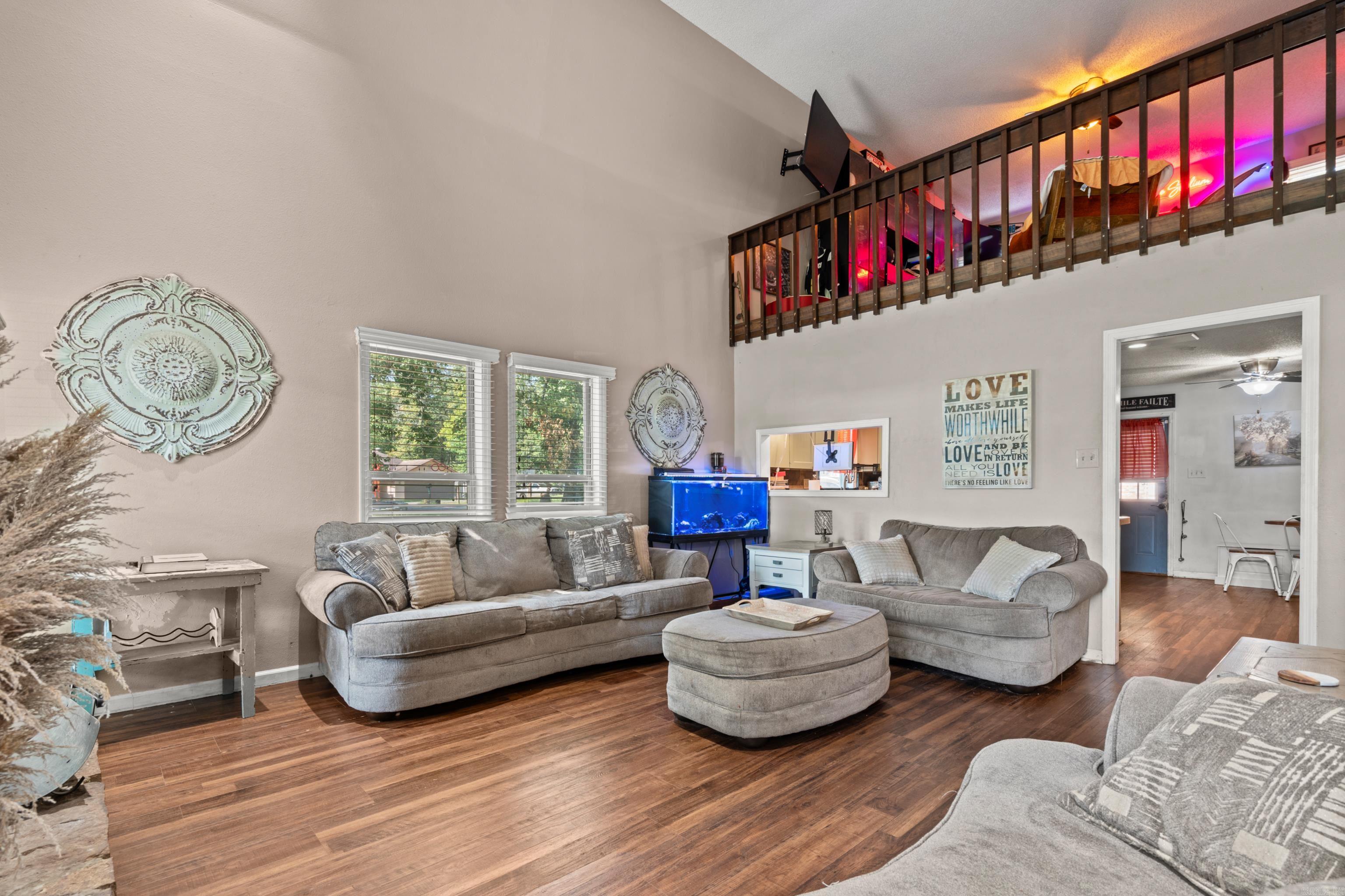 DIAMONDHEAD J - Residential