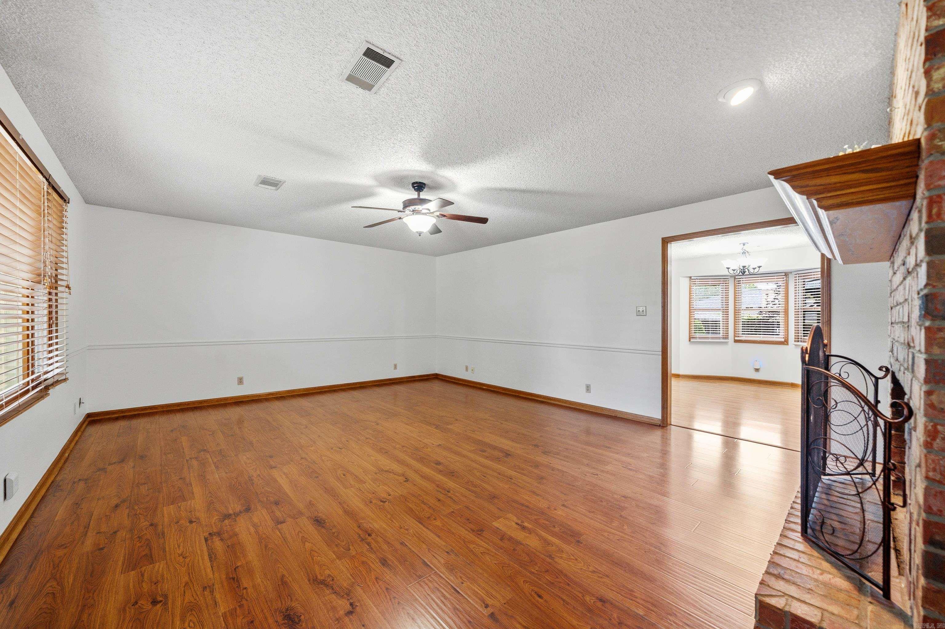 EMERALD PINES ESTATES - Residential