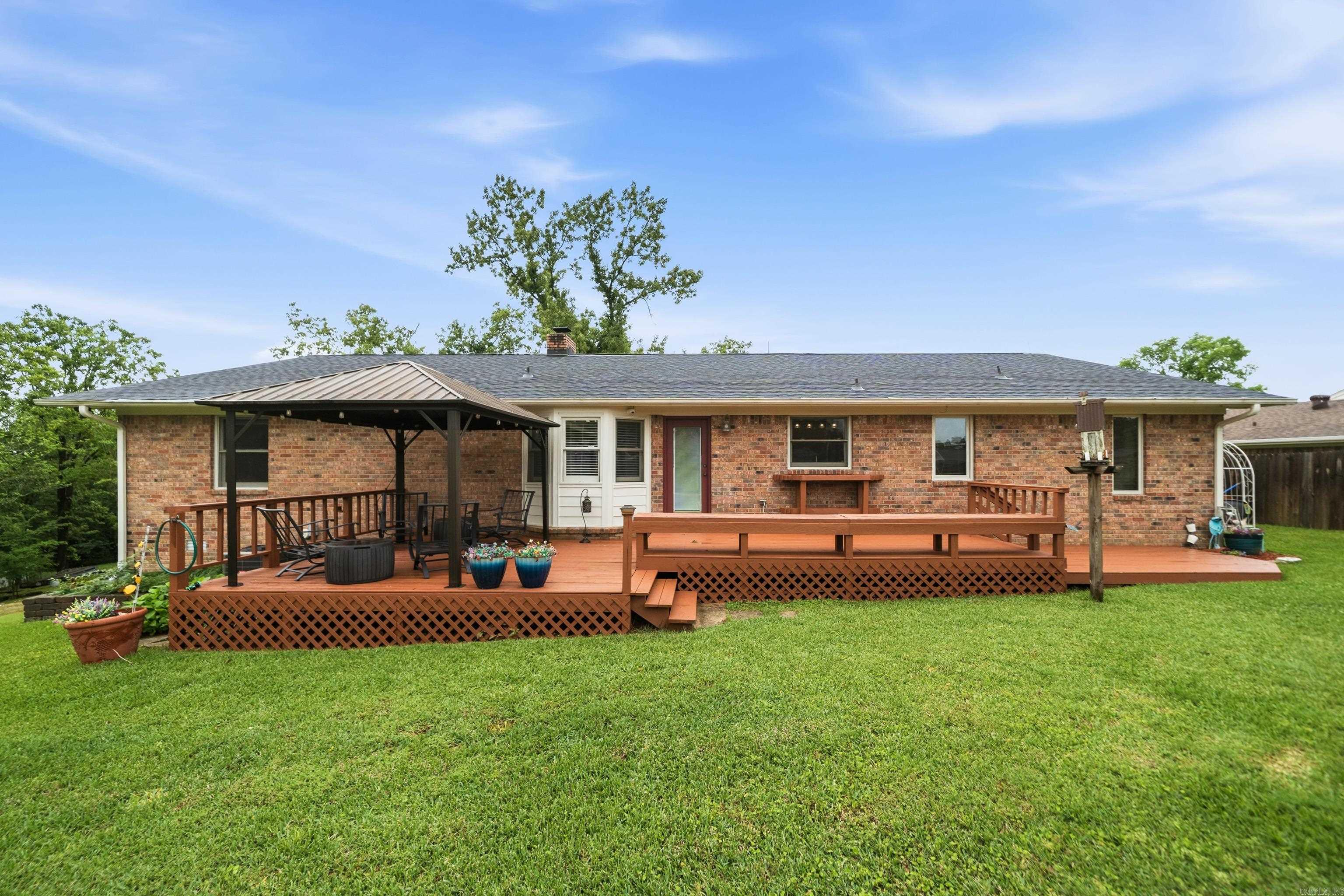EMERALD PINES ESTATES - Residential