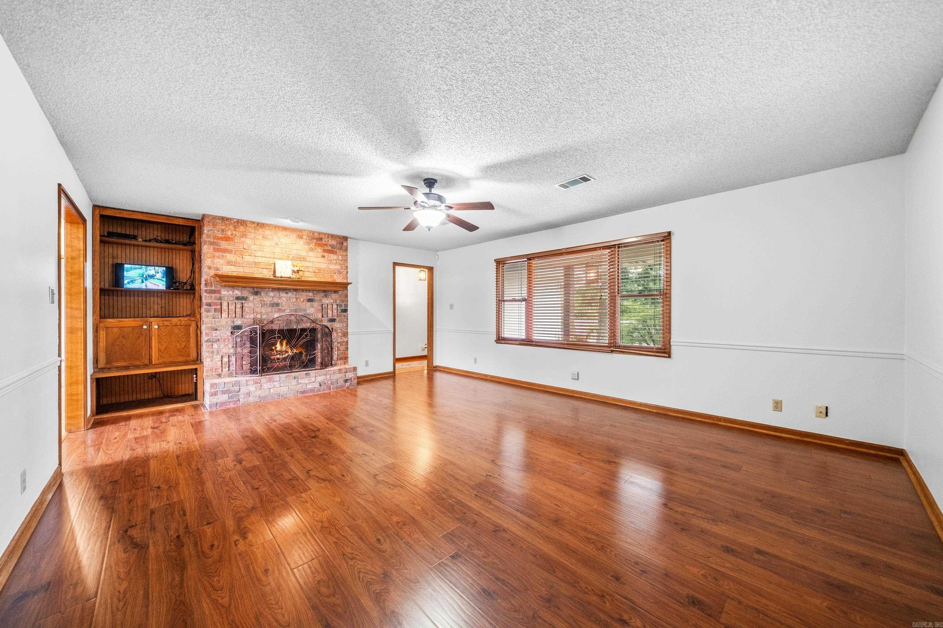 EMERALD PINES ESTATES - Residential