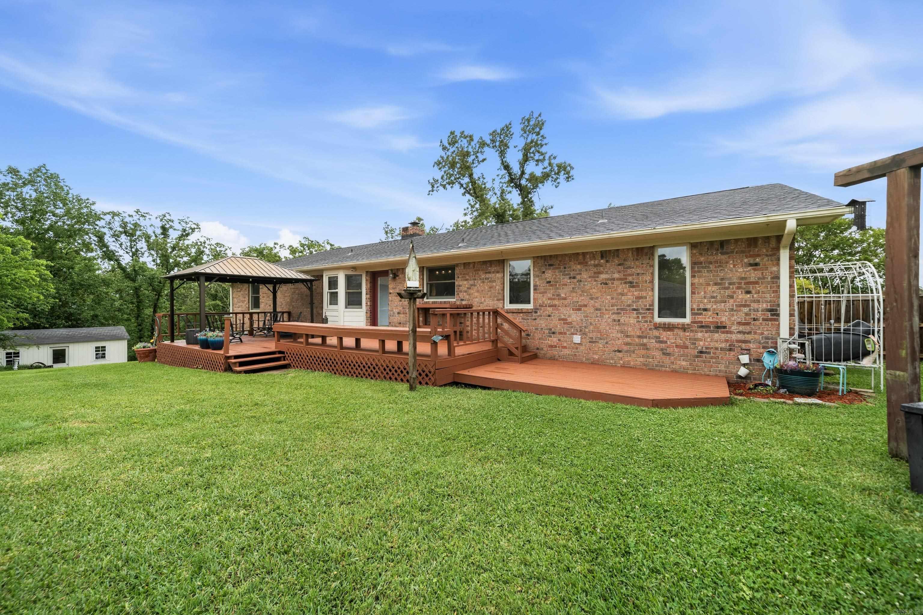 EMERALD PINES ESTATES - Residential