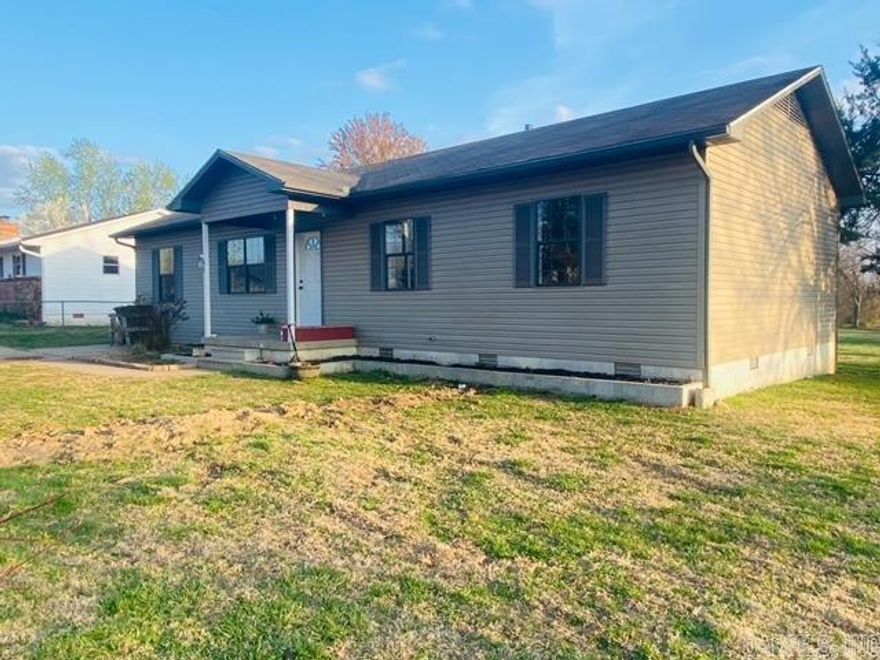 Roses are red, violets are blue and I think this might be the perfect house for YOU! This three-bedroom home is adorable and also features an additional room that is currently being used as an amazing primary bedroom with a walk-in closet! You will love the modern feel and updates that have recently been done. Sitting on a large lot with a spacious back yard and a detached garage! Close to medical, shopping, employment and schools! Don’t miss out on this dream come true!