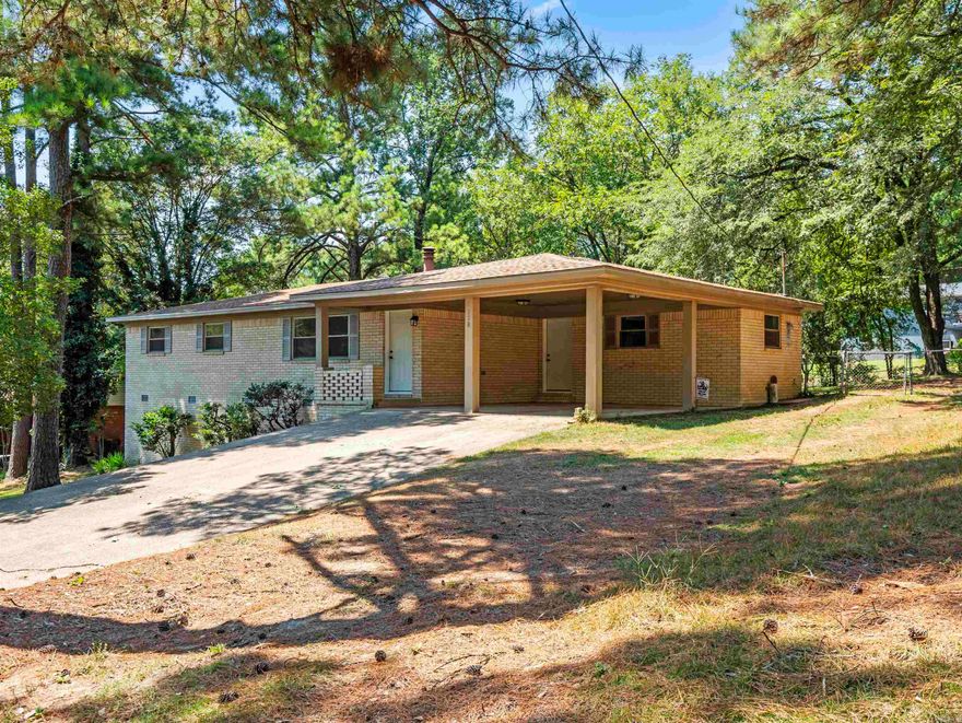 Awesome home in Lake Hamilton Schools. Perfect combination of older-home craftsmanship built using cedar stud walls to beautiful modern updates that includes LVP flooring, granite countertops throughout, lighting fixtures, kitchen and bathroom hardware, fresh paint, new electric panel -- just to mention a few. This is a must see at an affordable price.