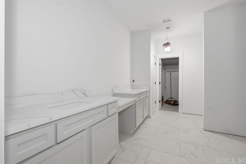 PLANTATION HILLS - Residential