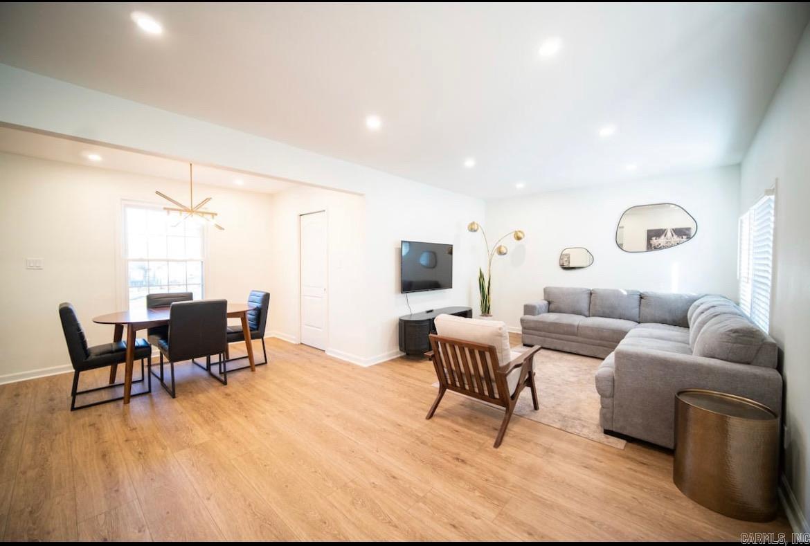 LINCOLN PARK - Residential Lease