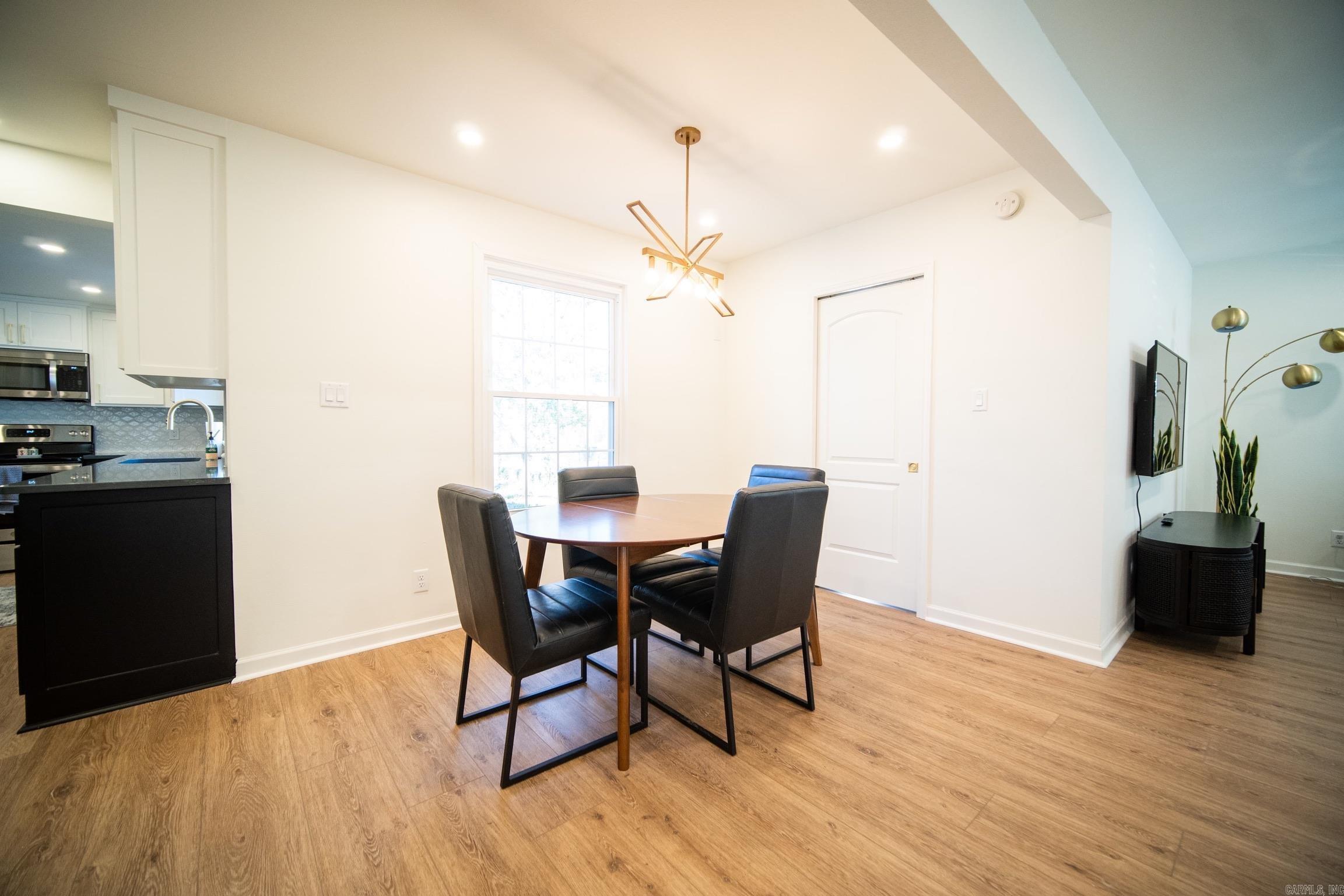 LINCOLN PARK - Residential Lease