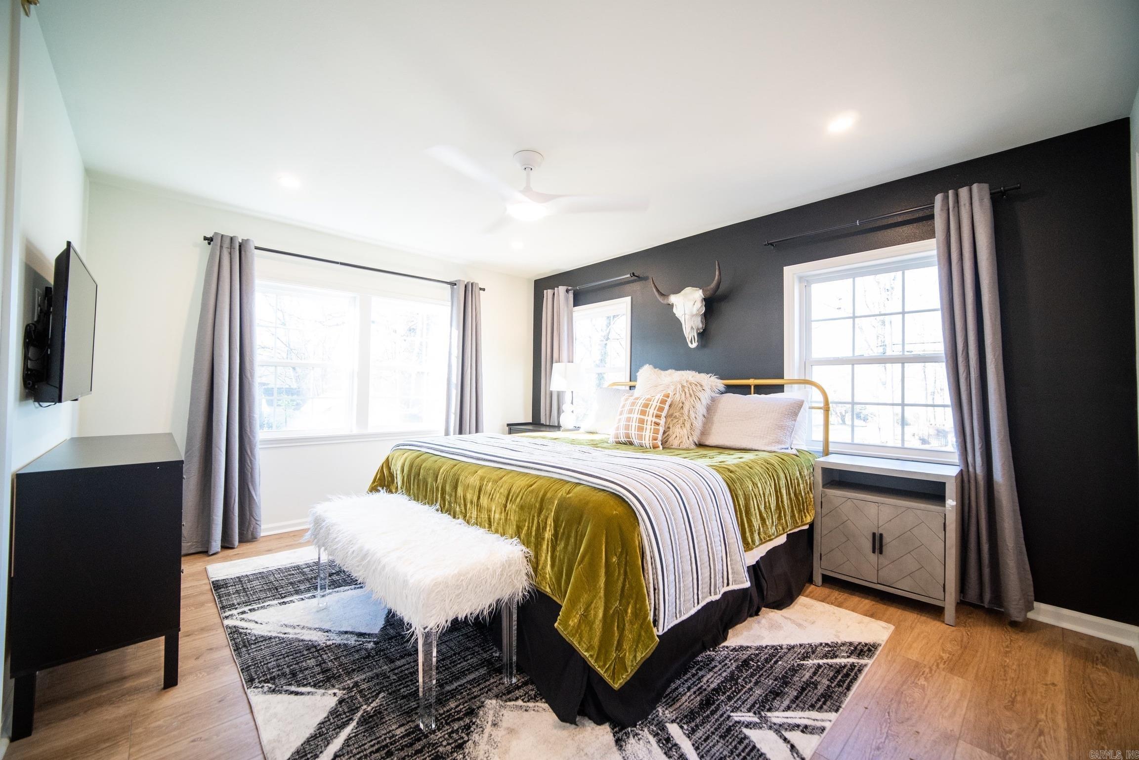 LINCOLN PARK - Residential Lease