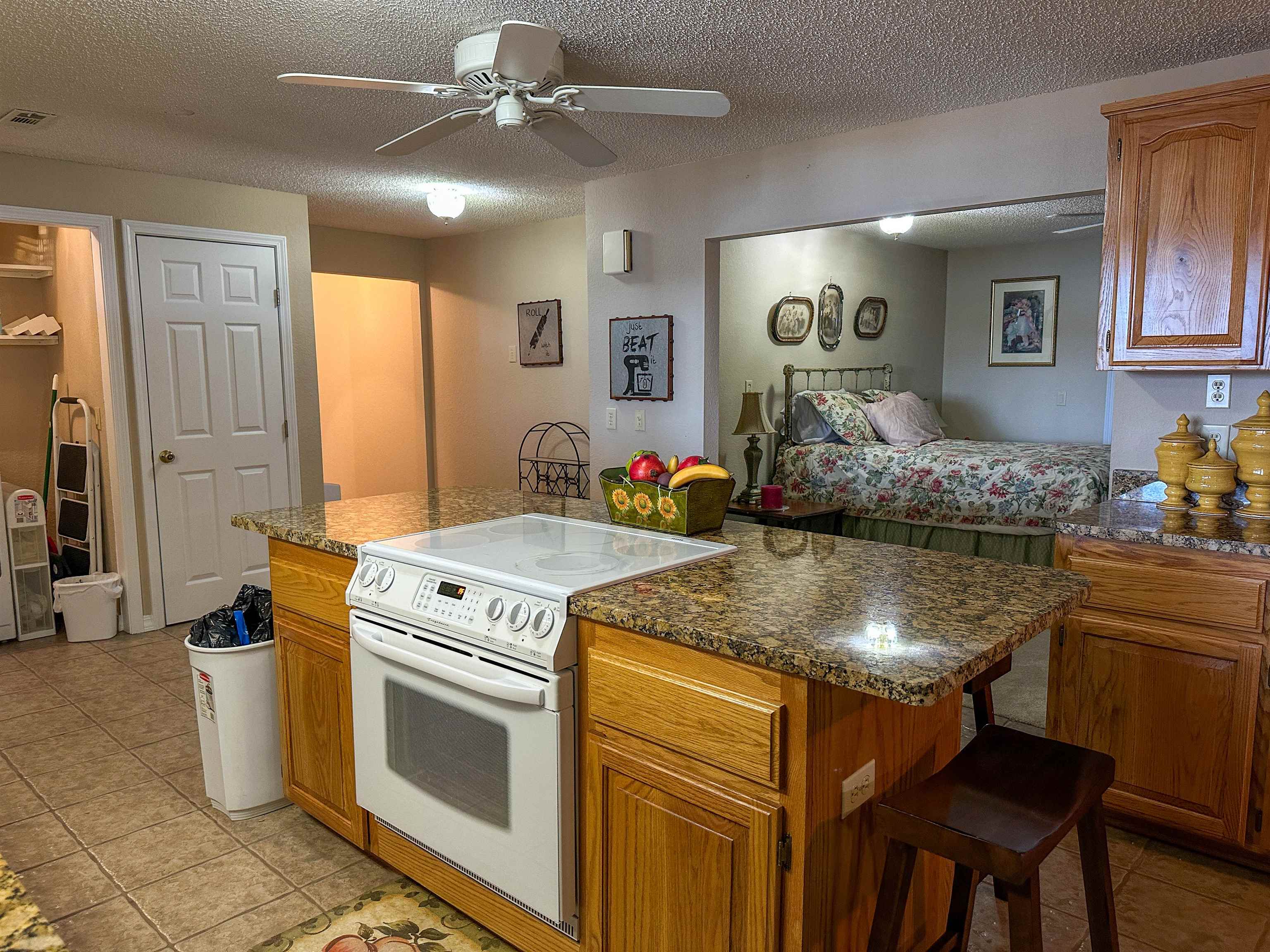 SOUTH SHORE - Residential