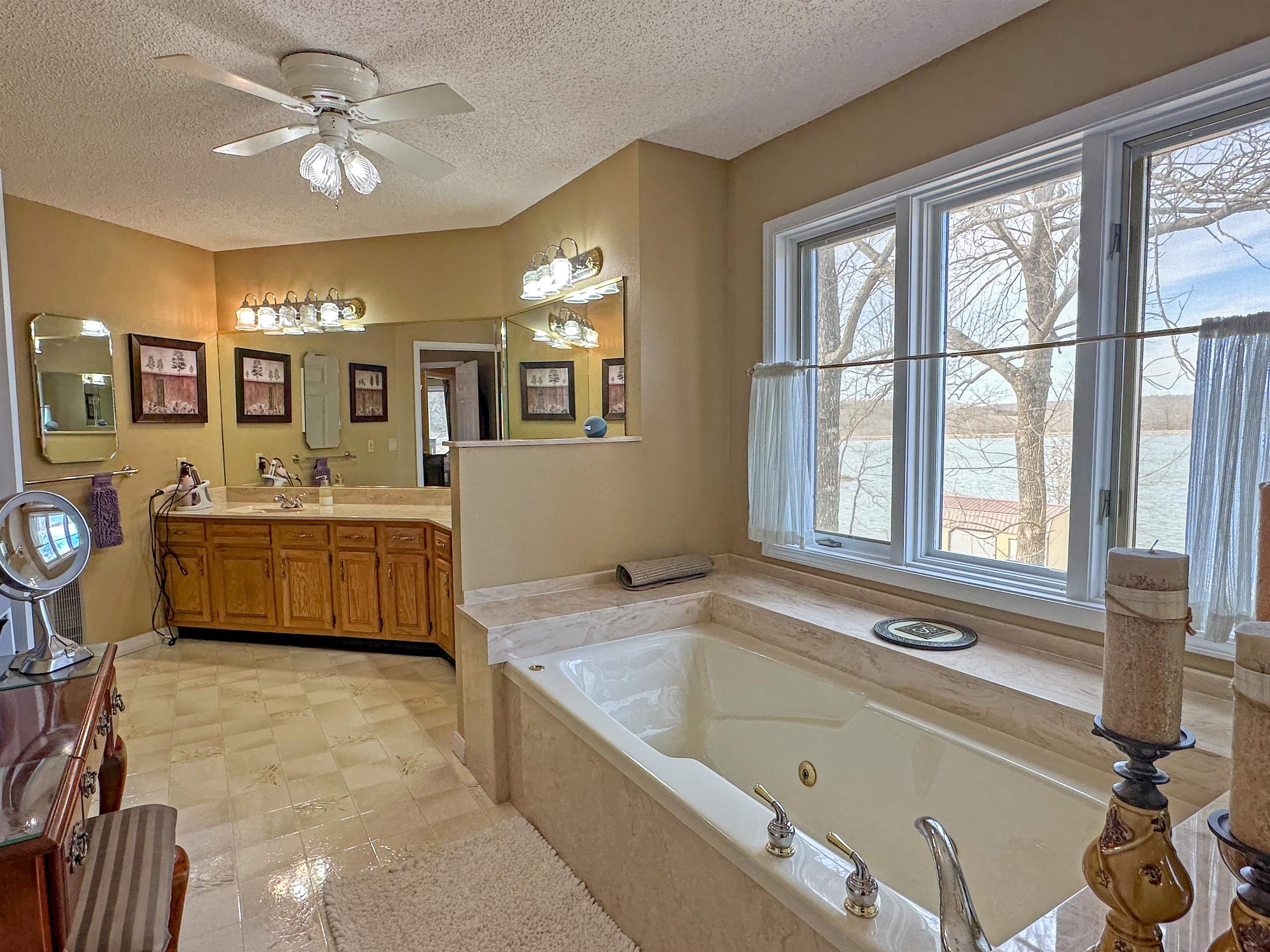 SOUTH SHORE - Residential