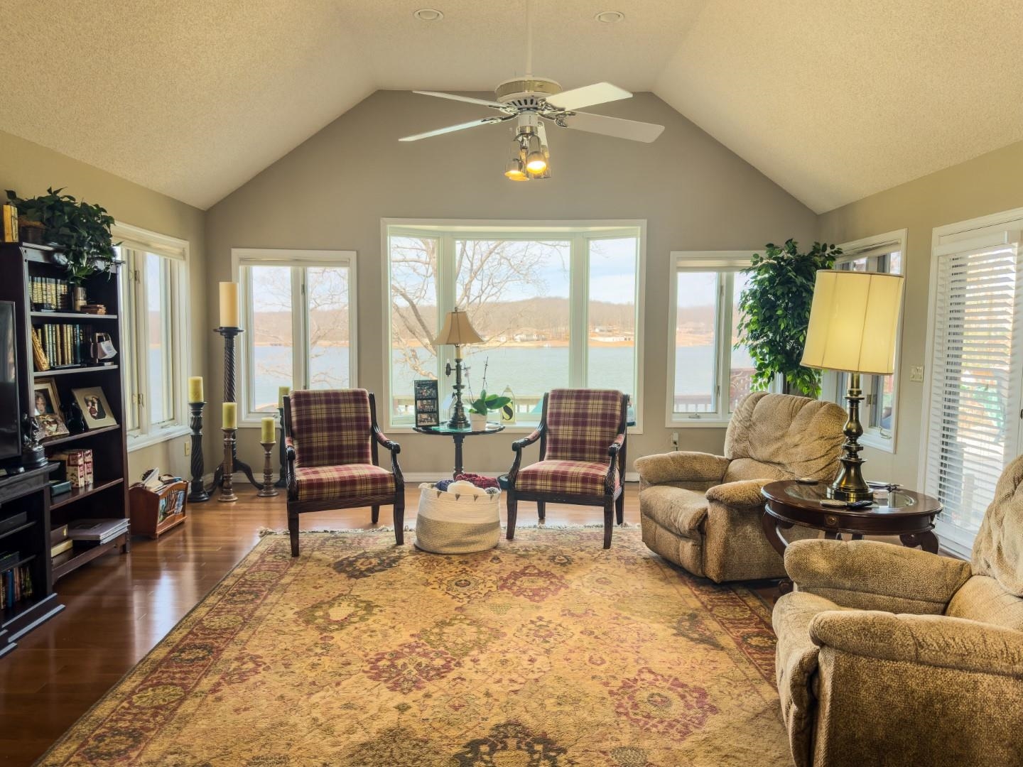 SOUTH SHORE - Residential