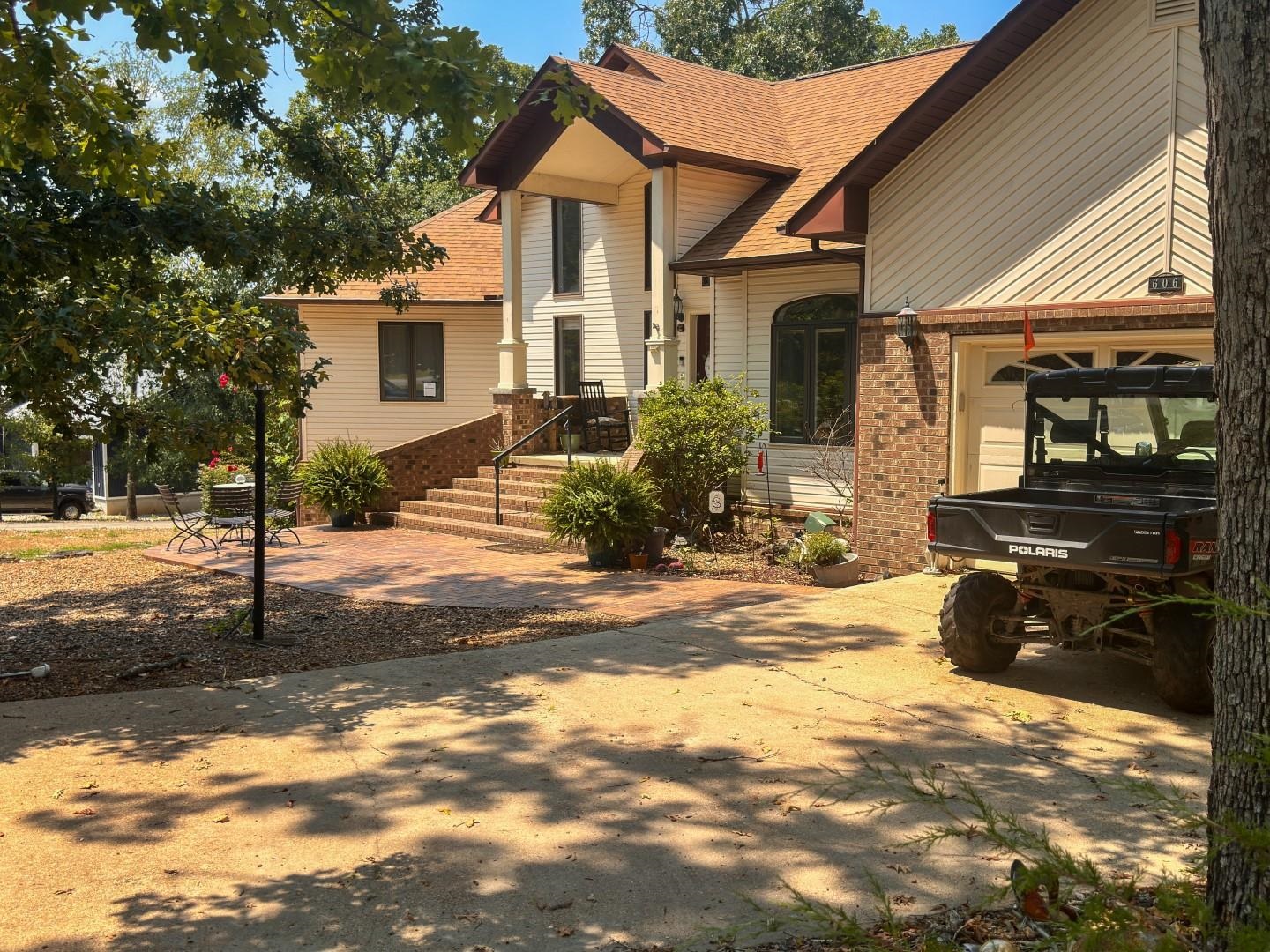 SOUTH SHORE - Residential