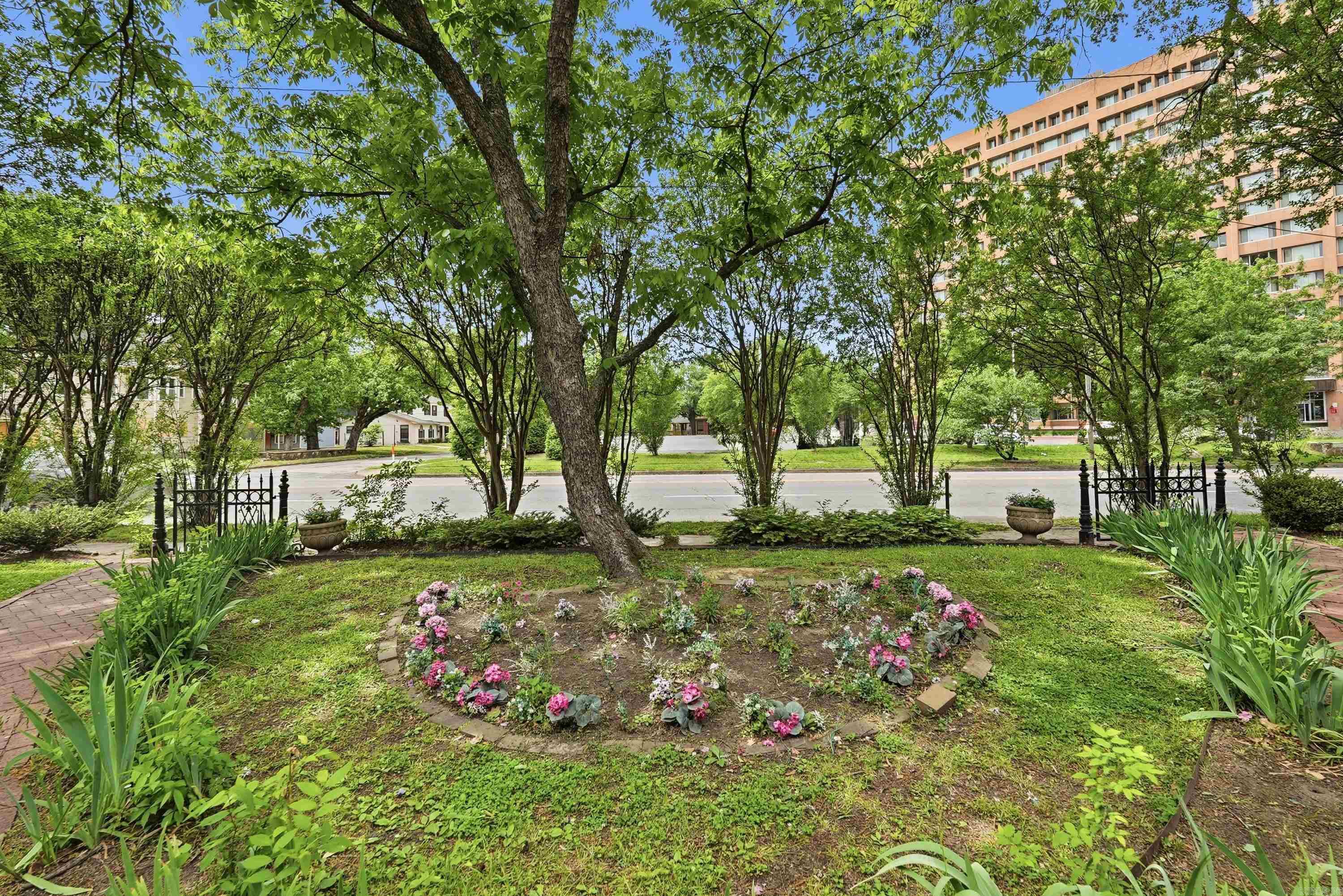FULTONS - Residential