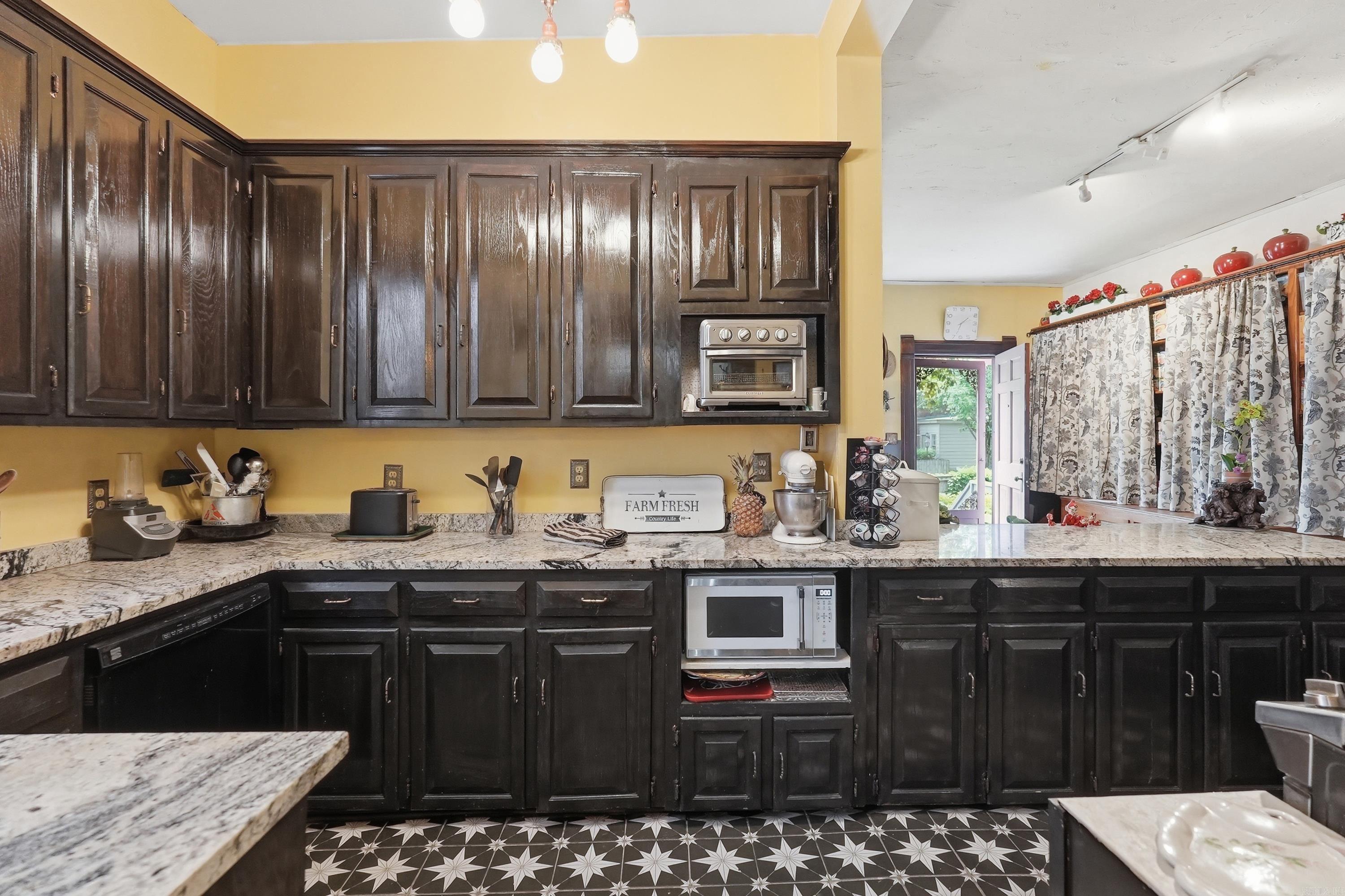 FULTONS - Residential