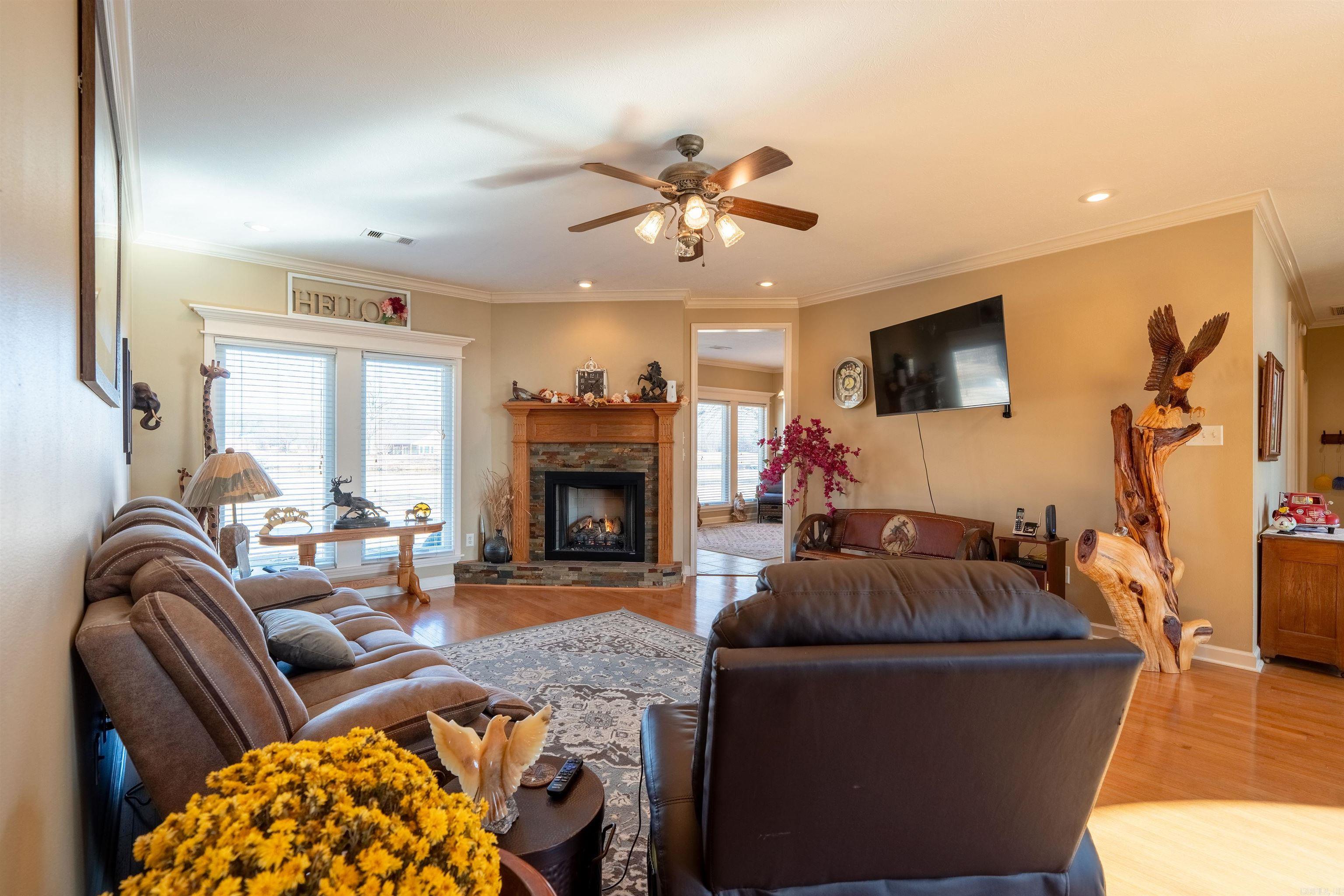 LOST CREEK - Residential