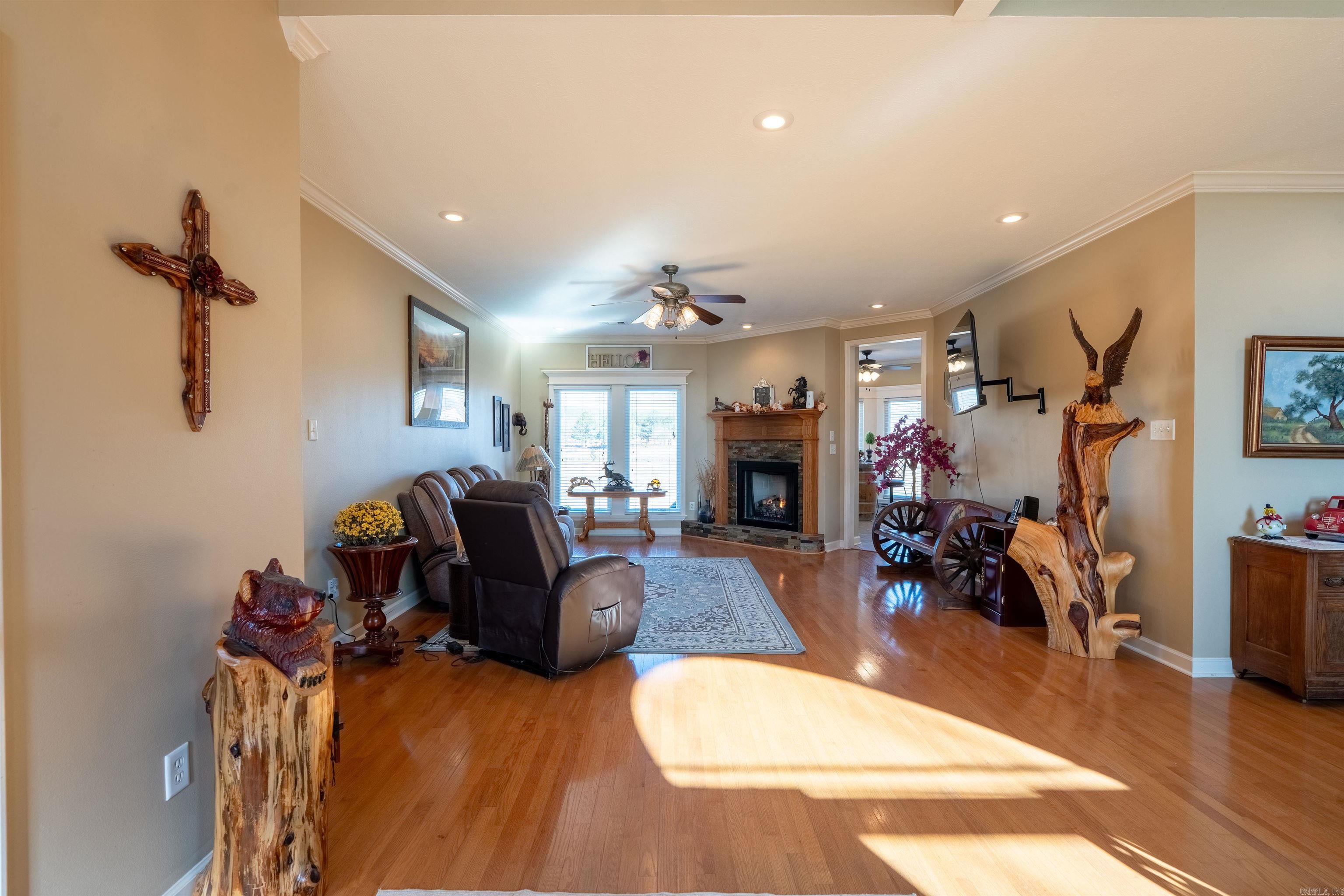 LOST CREEK - Residential