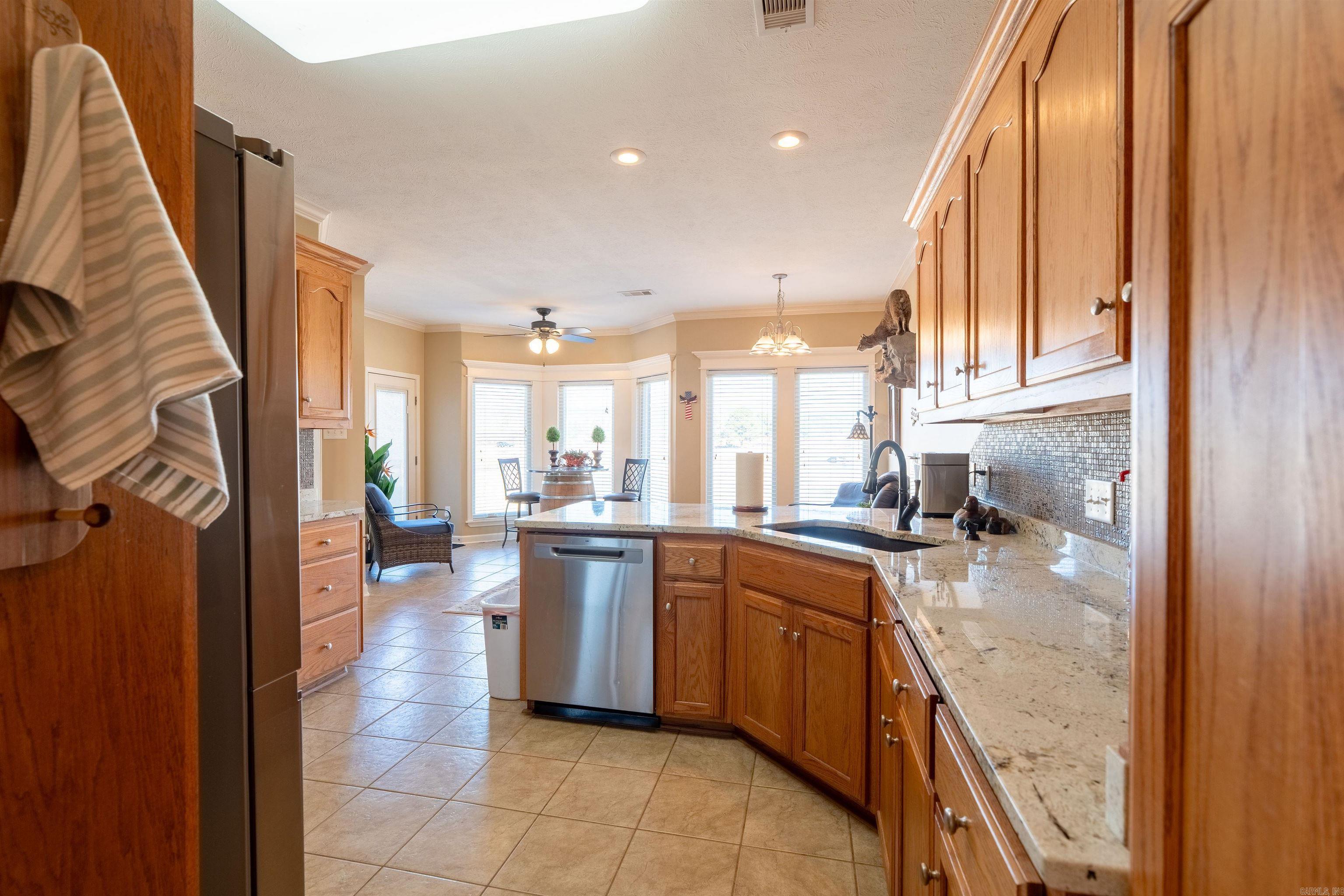 LOST CREEK - Residential