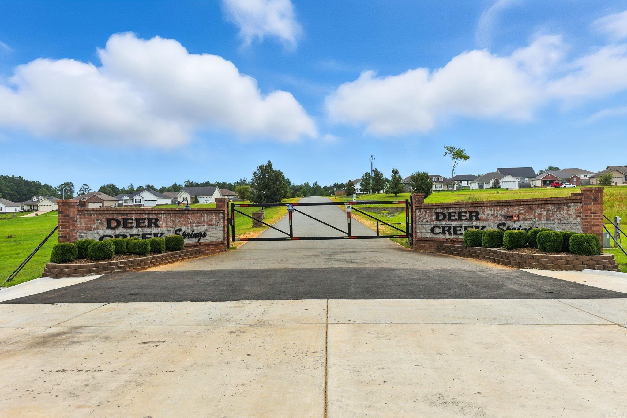 DEER CREEK SPRINGS - Residential