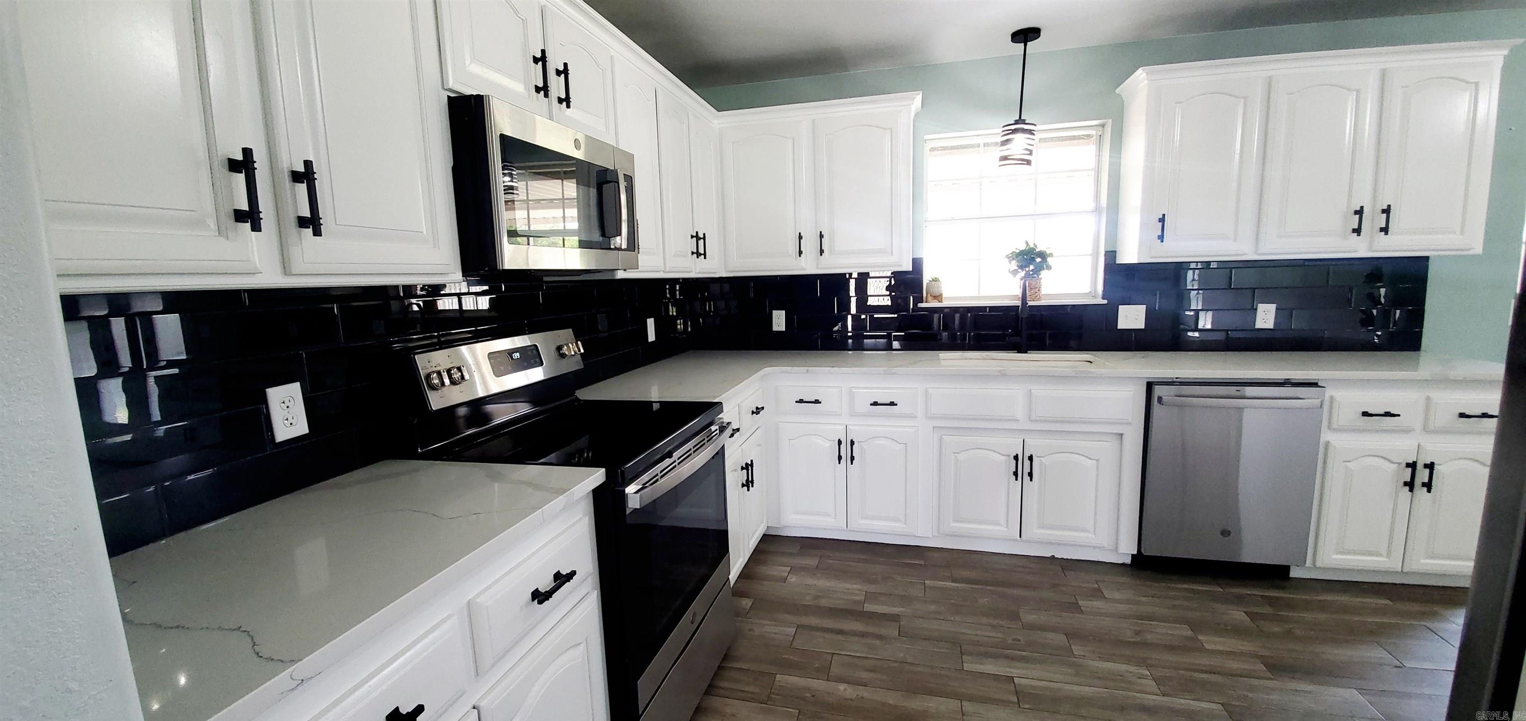 HIDDEN VALLEY ESTATES - Residential