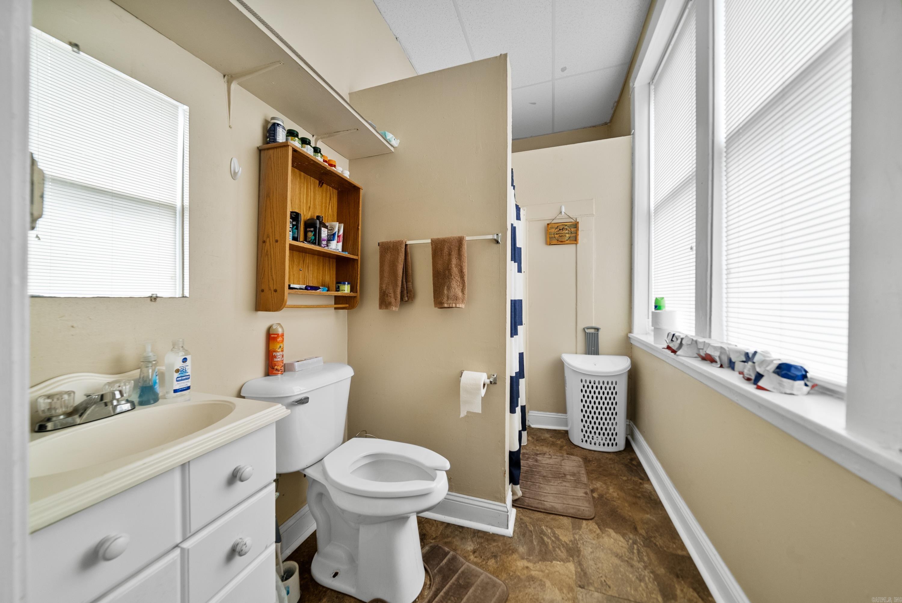 HSR BLK - Residential Income