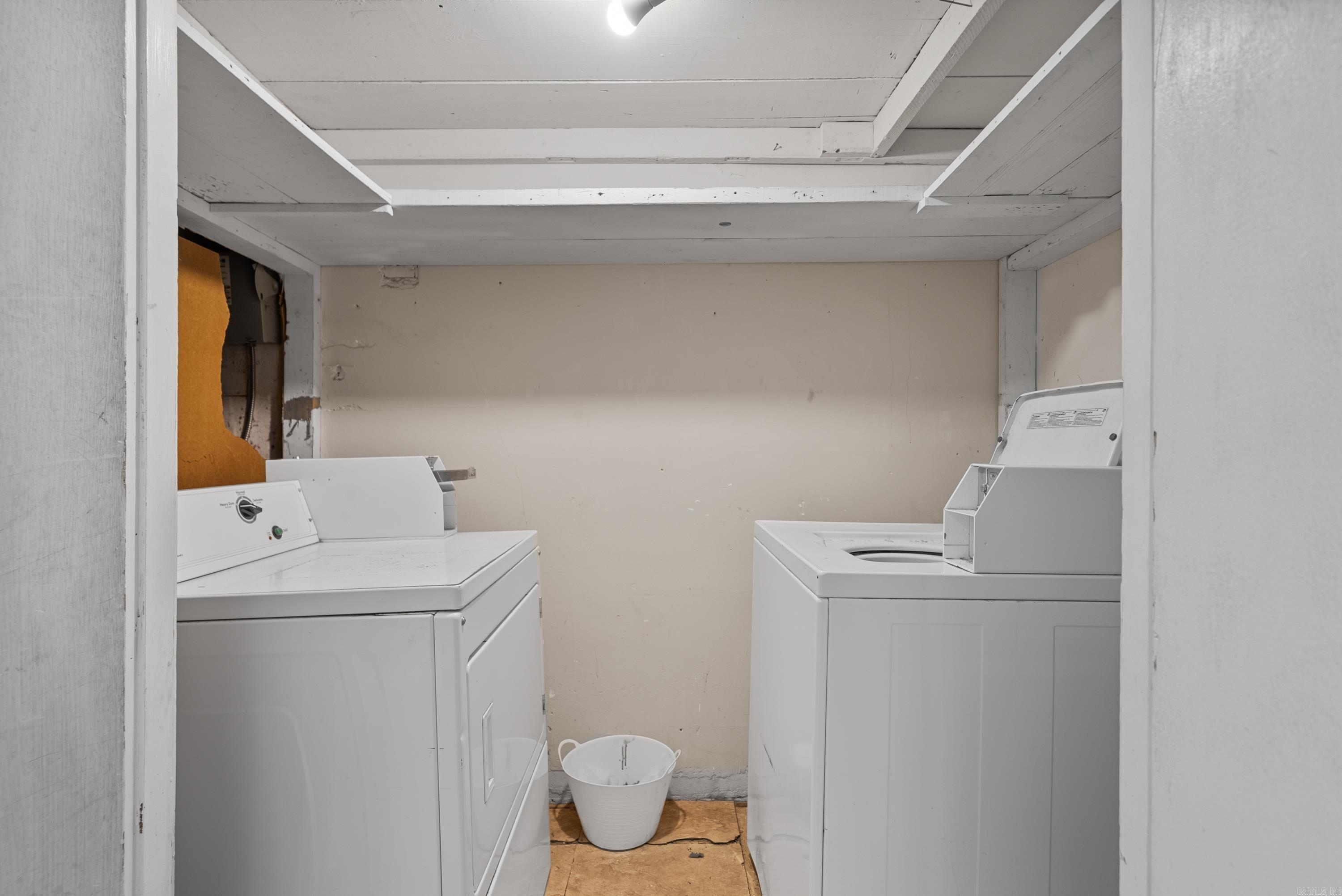 HSR BLK - Residential Income