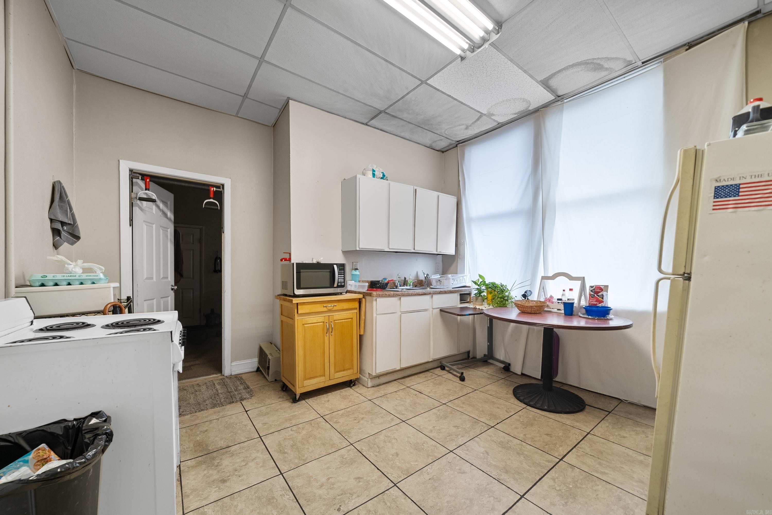 HSR BLK - Residential Income