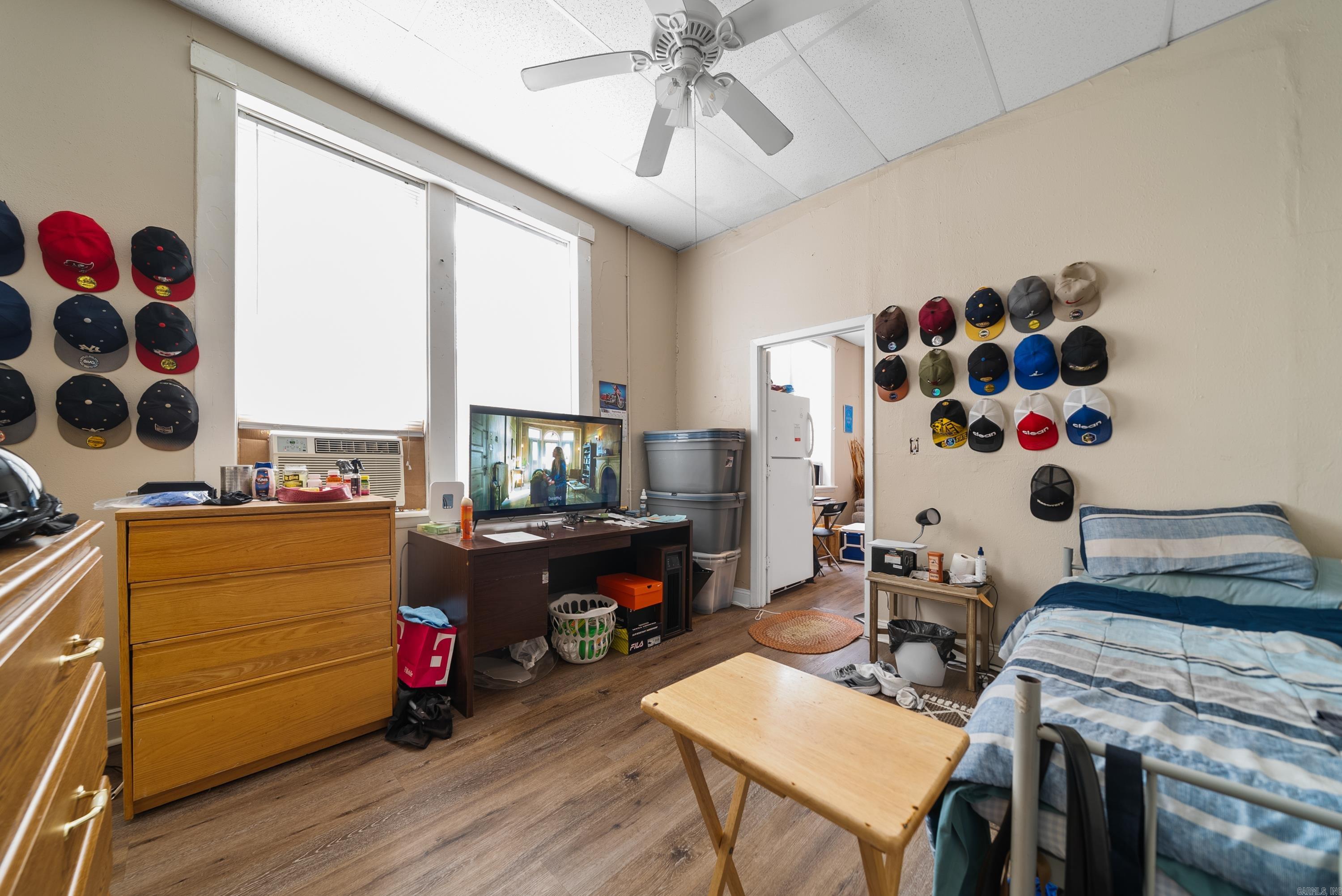 HSR BLK - Residential Income