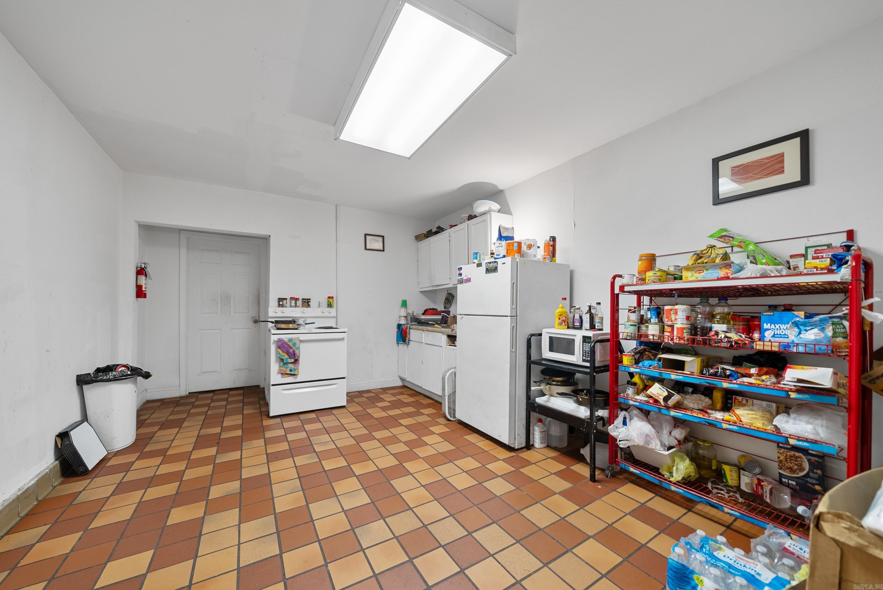 HSR BLK - Residential Income