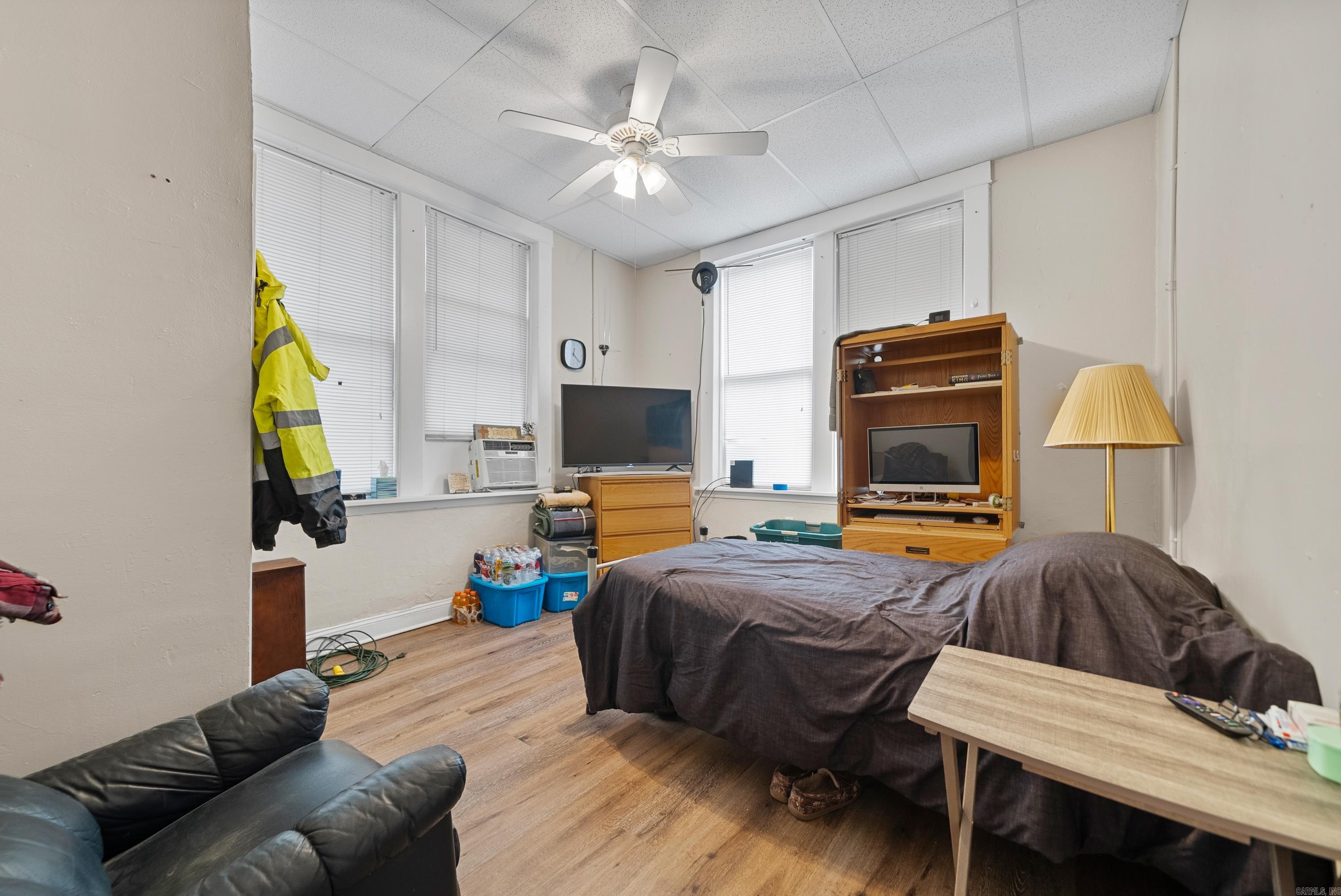 HSR BLK - Residential Income