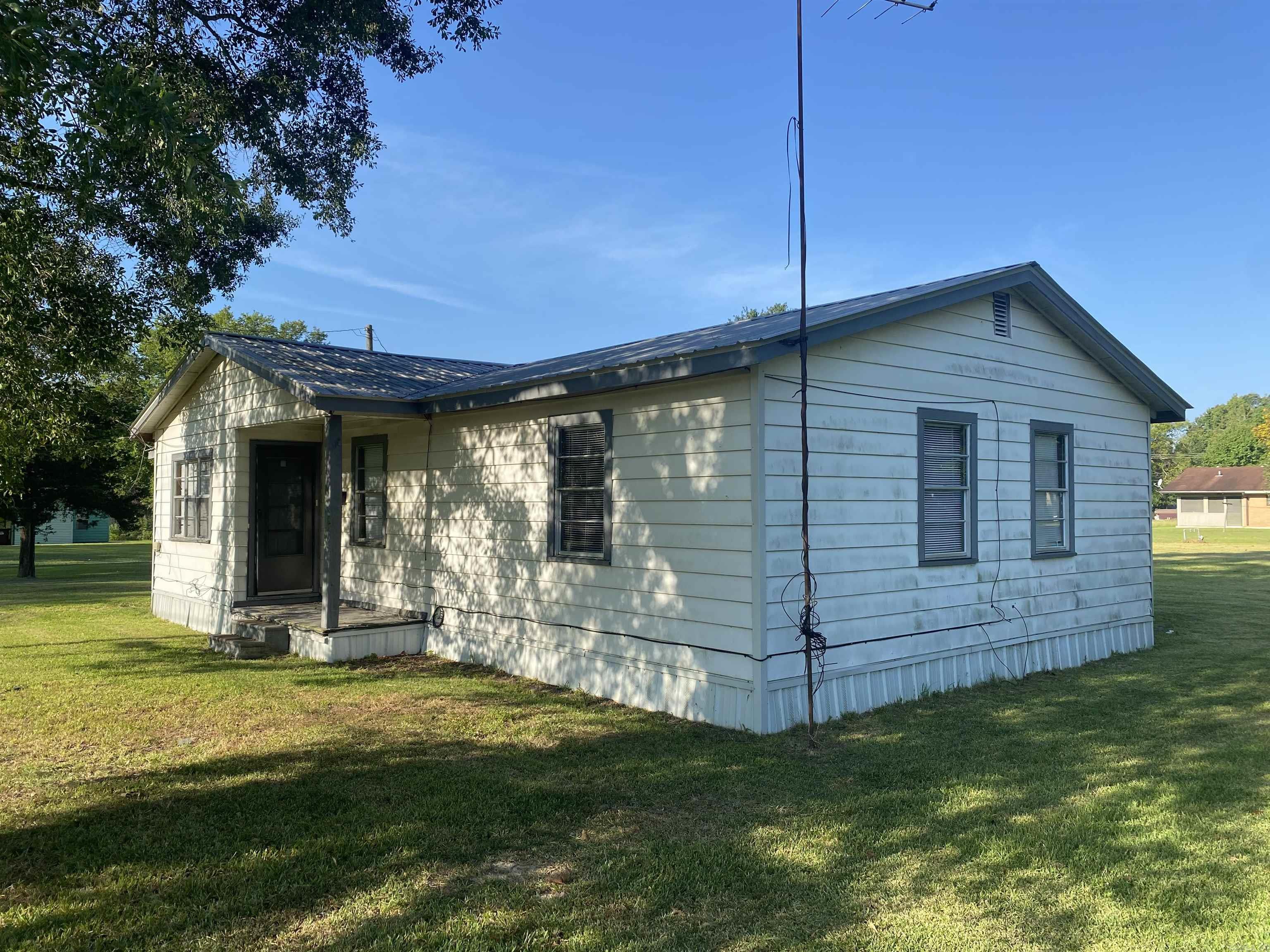 View Crossett, AR 71635 house