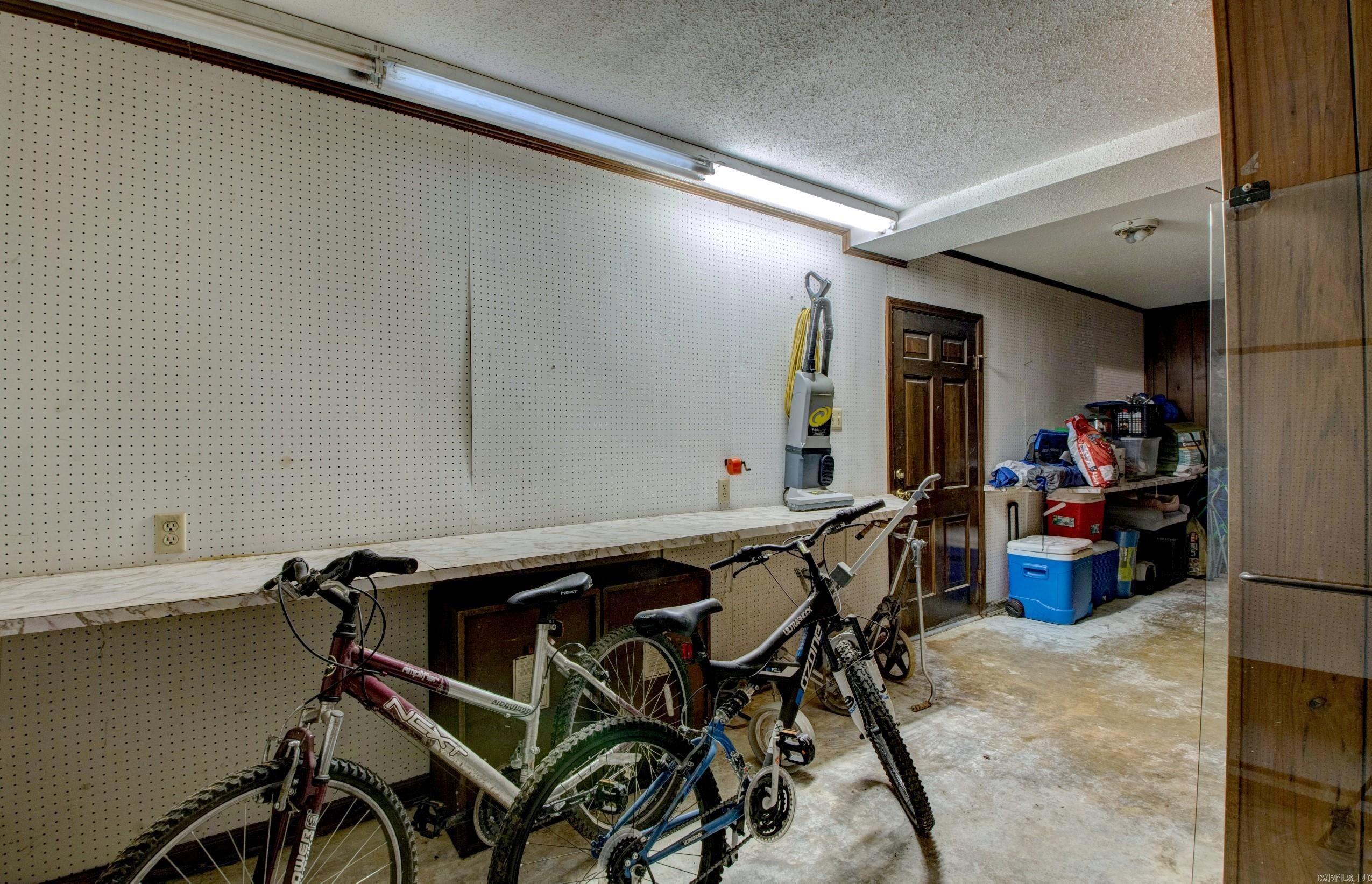 FOXWOOD J - Residential