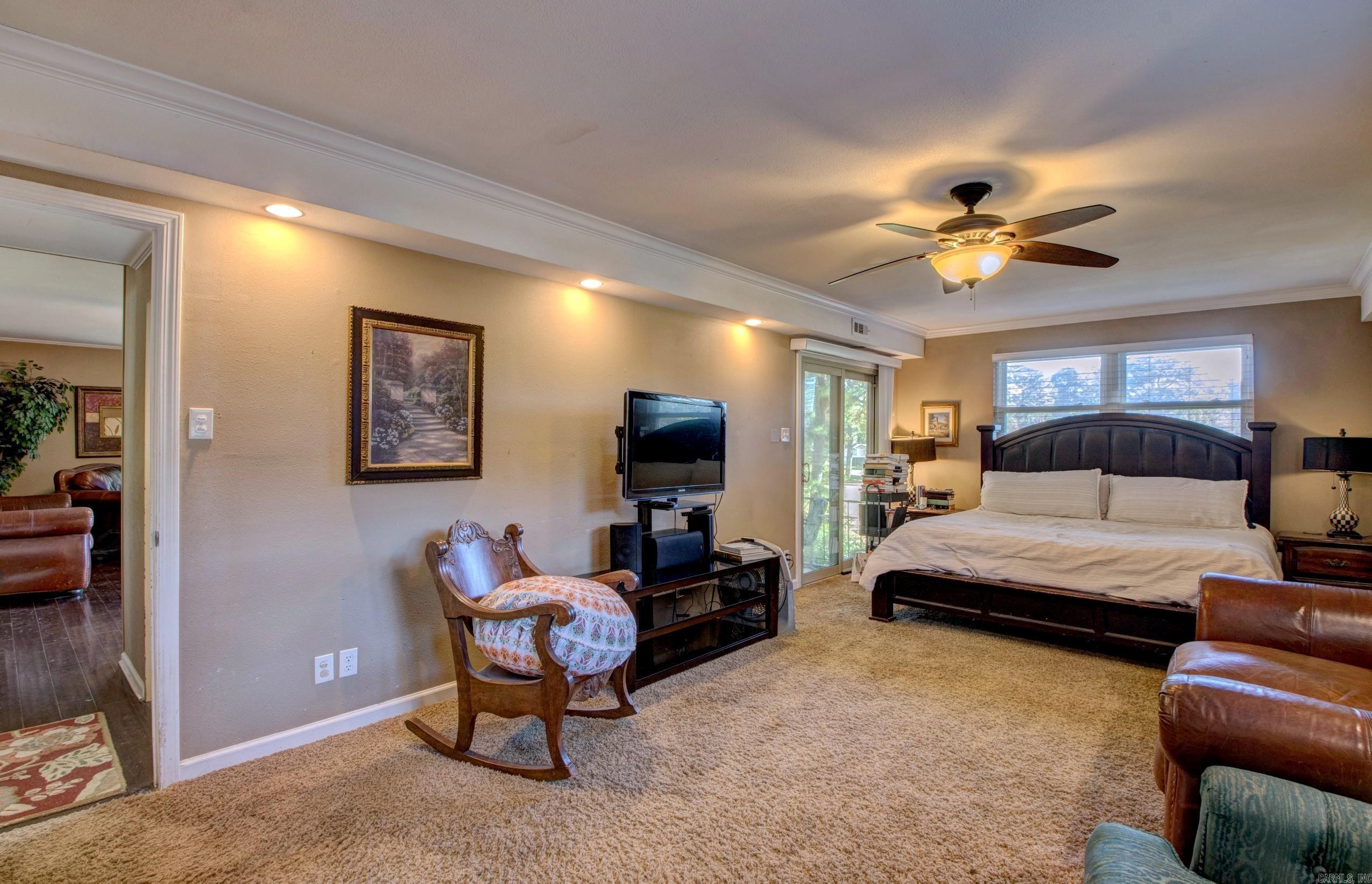 FOXWOOD J - Residential