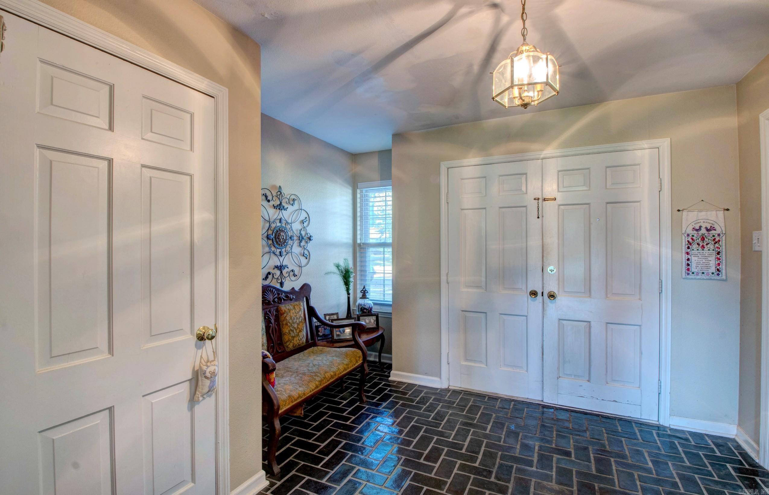 FOXWOOD J - Residential