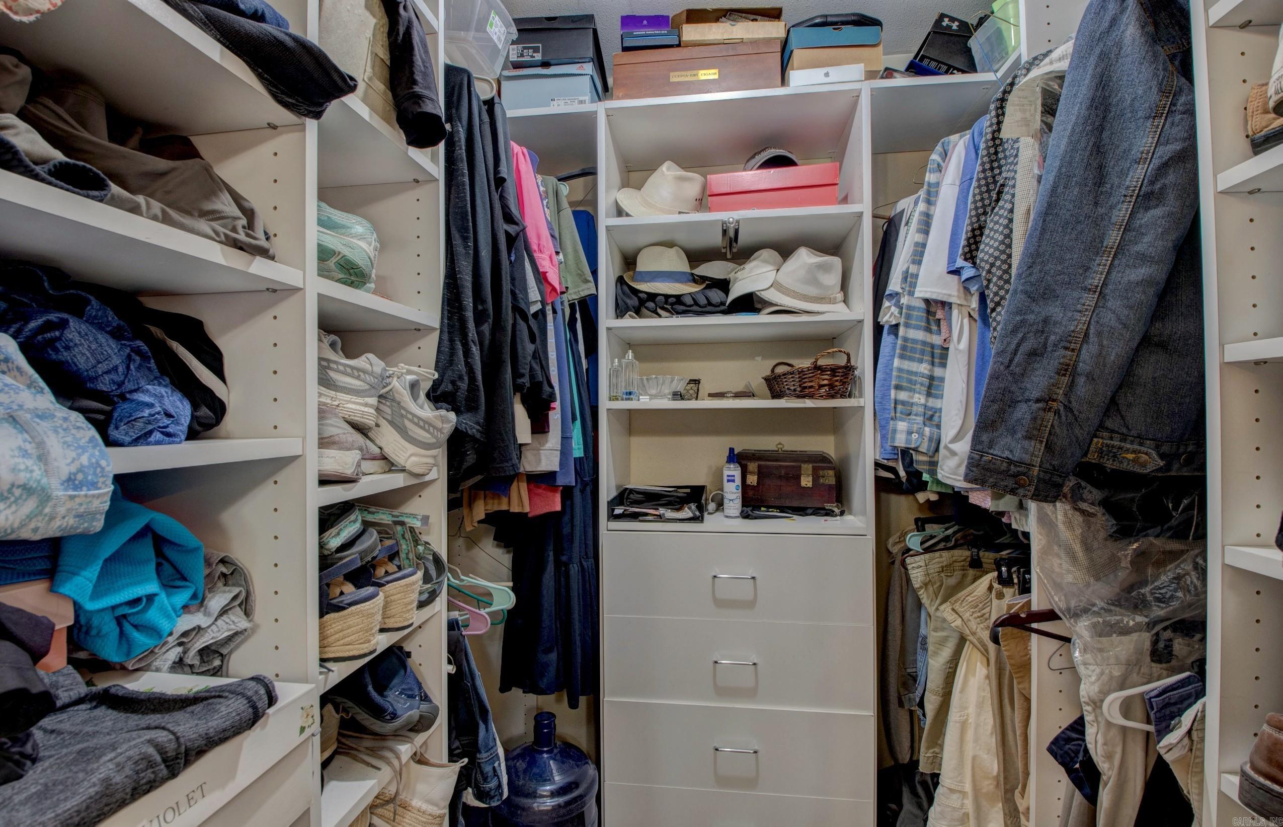 FOXWOOD J - Residential