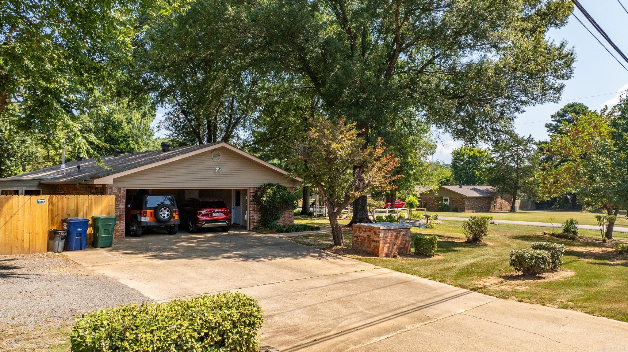 Cedar Oaks - Residential