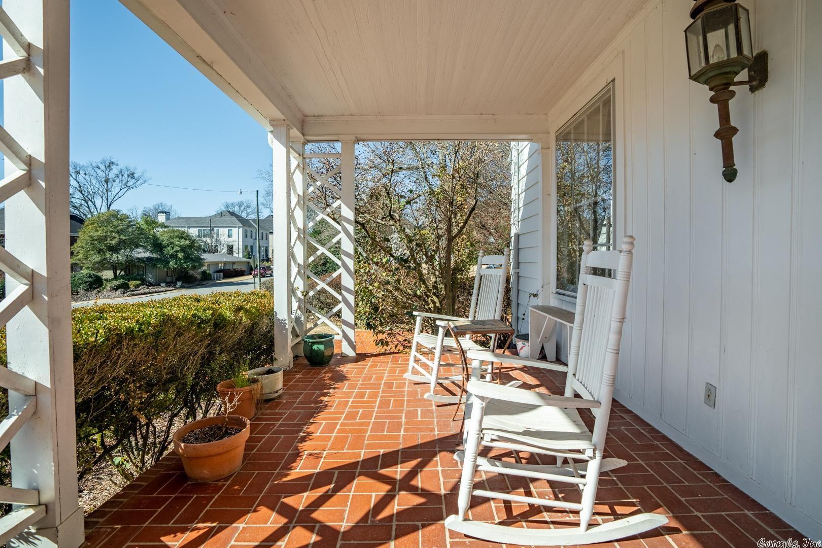COUNTRY CLUB HGTS - Residential