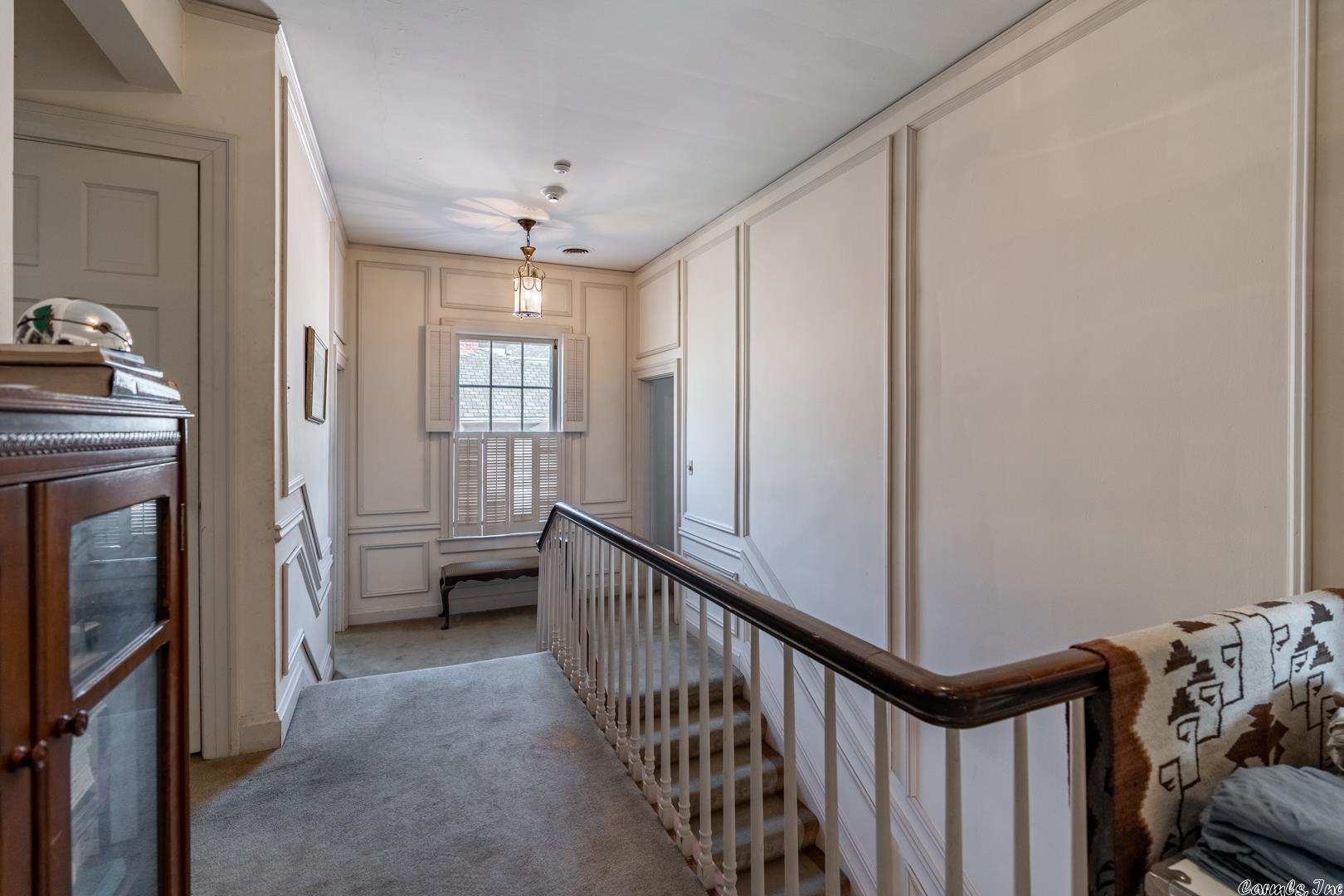 COUNTRY CLUB HGTS - Residential