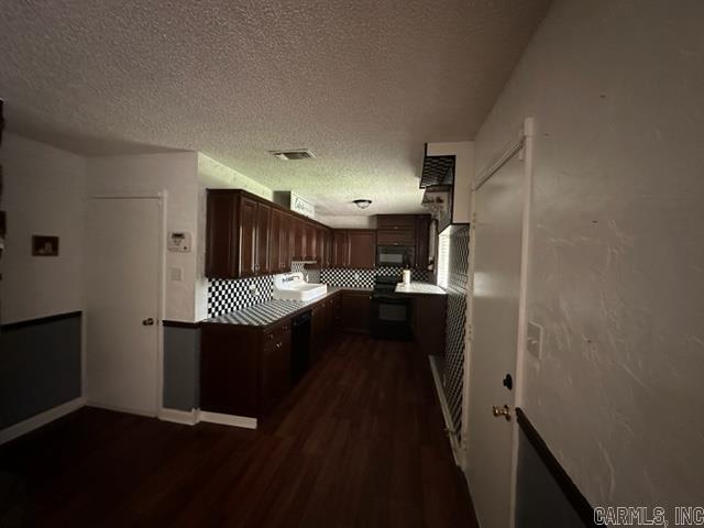 WATSON MANOR - Residential