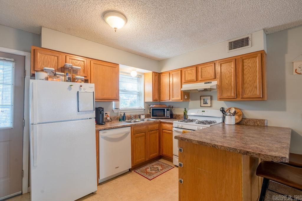 EAST CLINTON PLACE - Residential