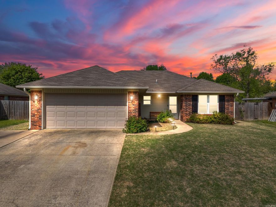Move-in ready, well maintained home in West Conway. Great curb appeal with beautiful landscaping. Enjoy your morning coffee on the front porch. 3 bed/2 bath split floor plan home with an open kitchen/dining/living area that features beautiful laminate floors. Great floor plan that maximizes space. The primary suite features a walk-in closet and has plenty of room in the bedroom.  The fully fenced backyard features an outdoor storage building that conveys. Nice concrete patio in the back where you can take in the sunset to the west after a long day of work. There aren't many homes in Conway in this price point that are as well maintained and move-in ready as this home. Great west Conway location. Close to shopping, dining, schools, and Centennial Valley Country Club. Water heater (2023), HVAC (2021), roof (2017)