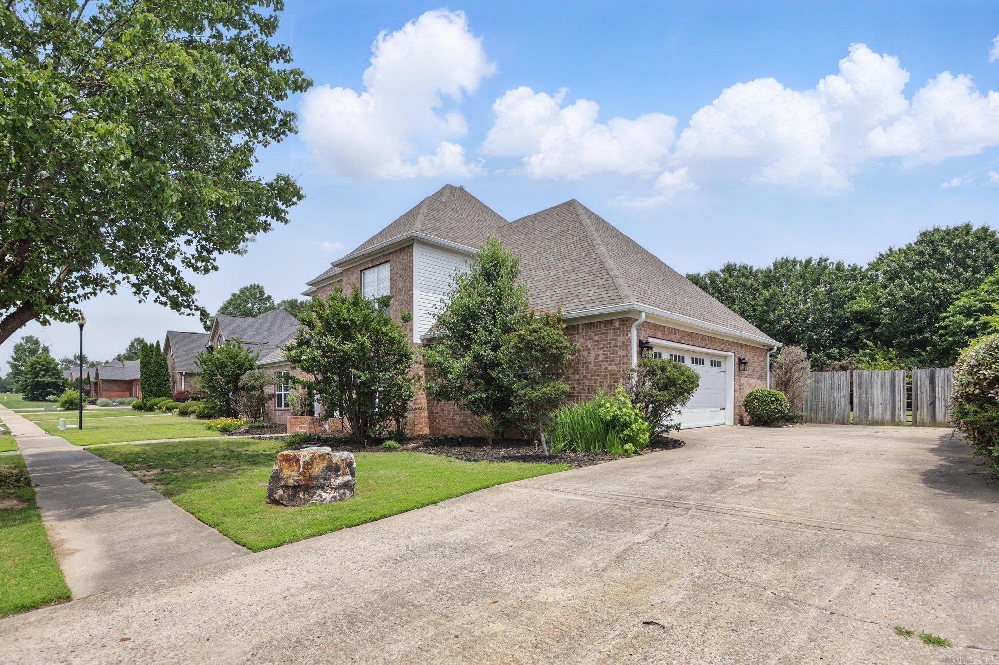 WESTPOINTE - Residential