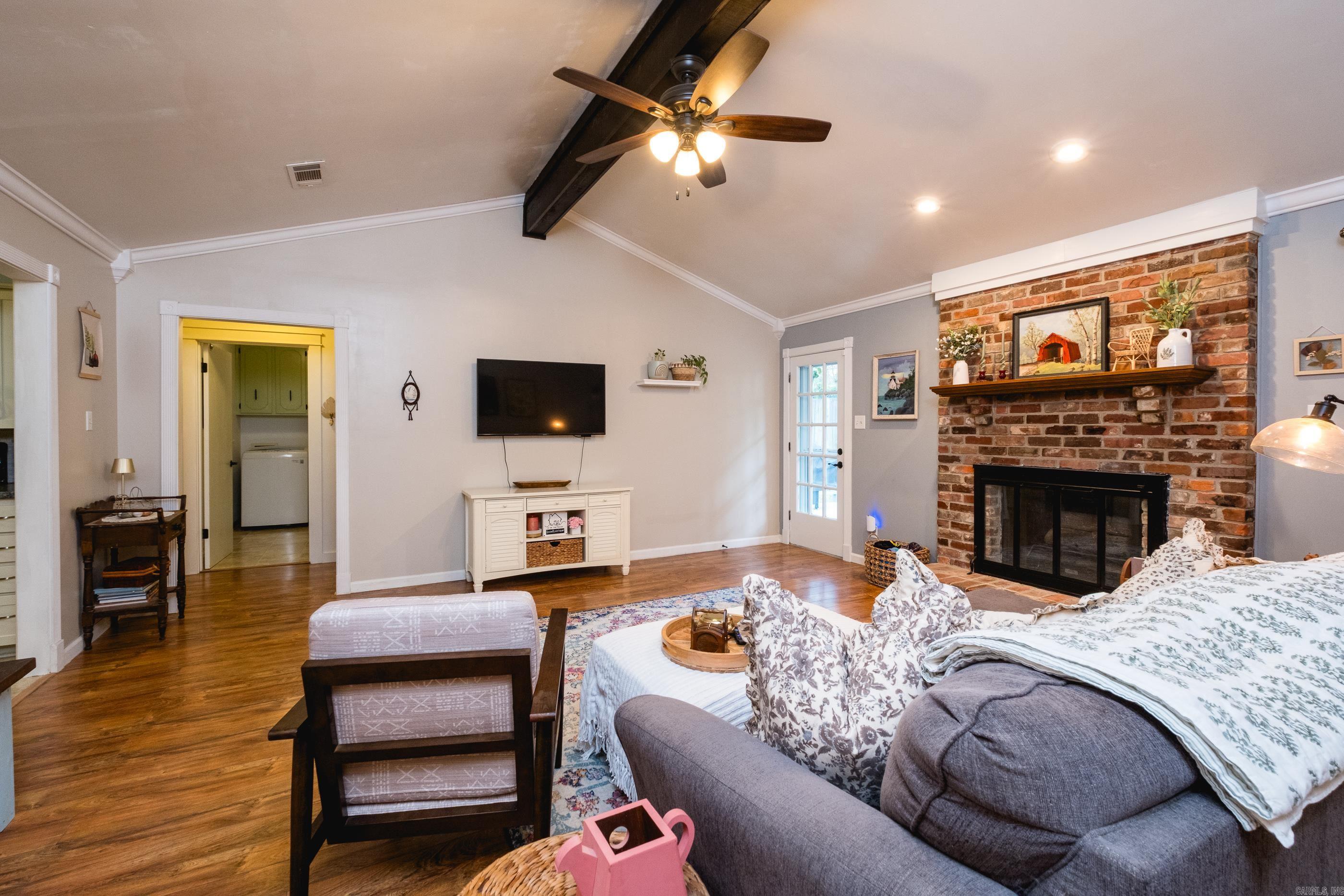 GREEN HILLS - Residential