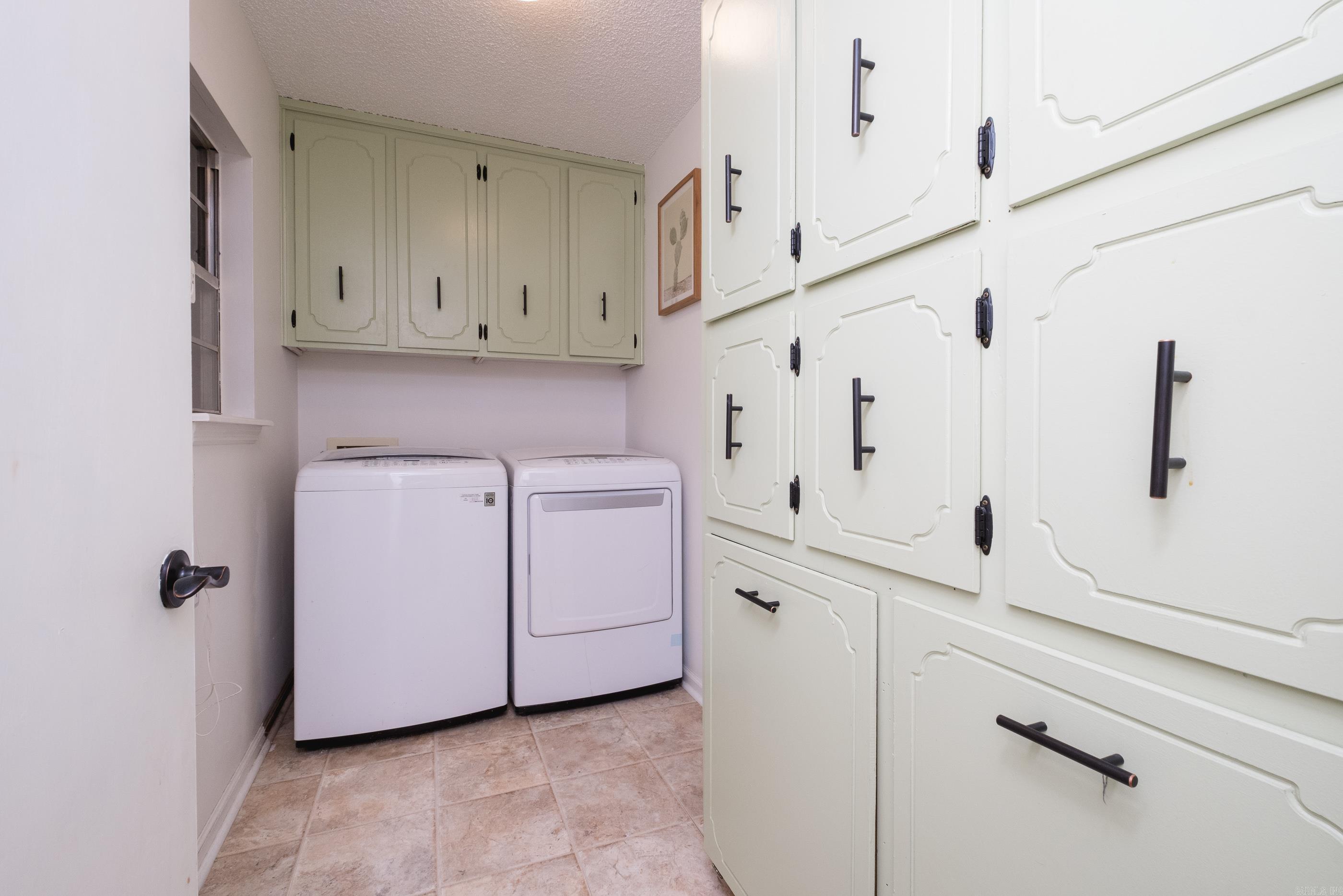 GREEN HILLS - Residential