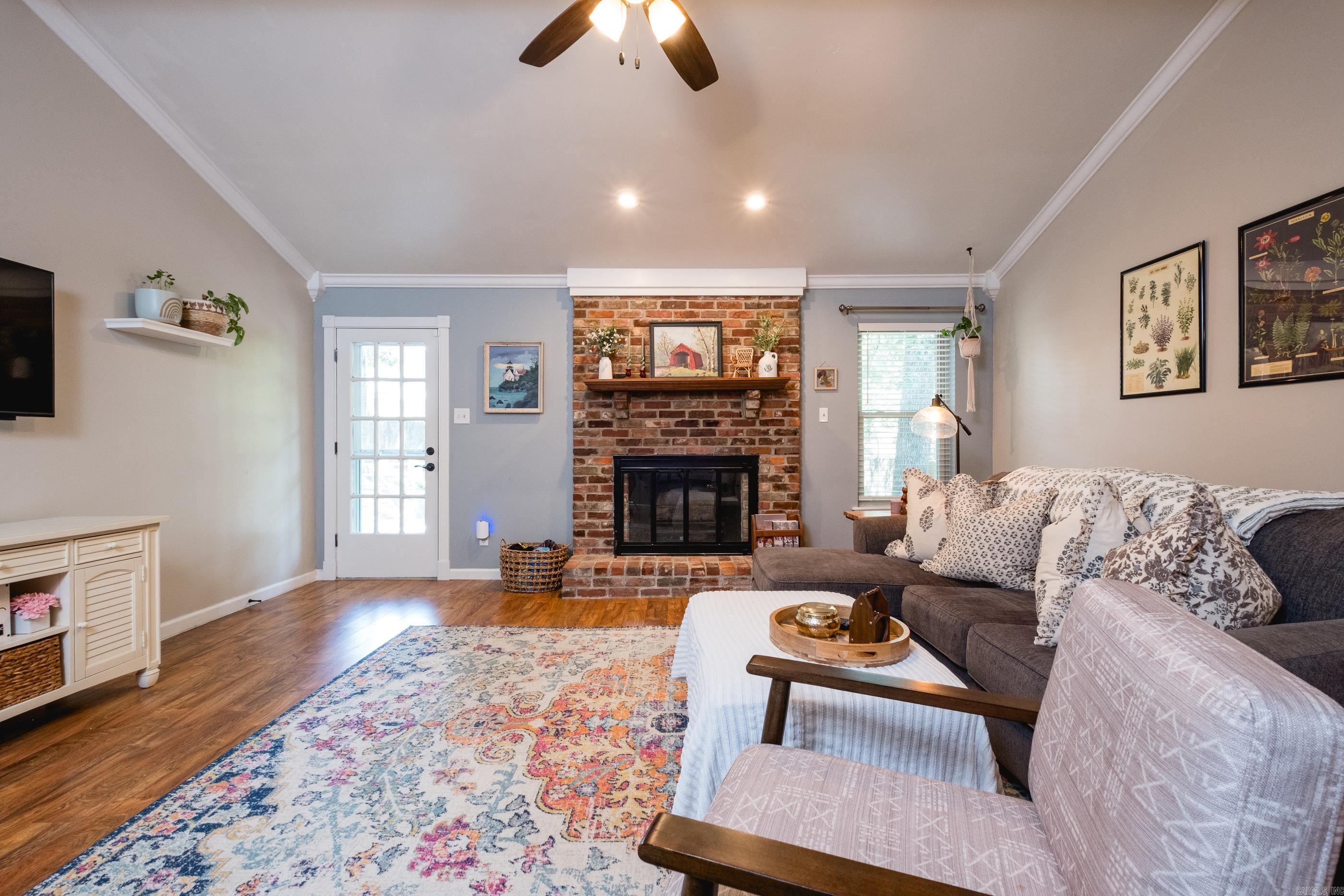 GREEN HILLS - Residential