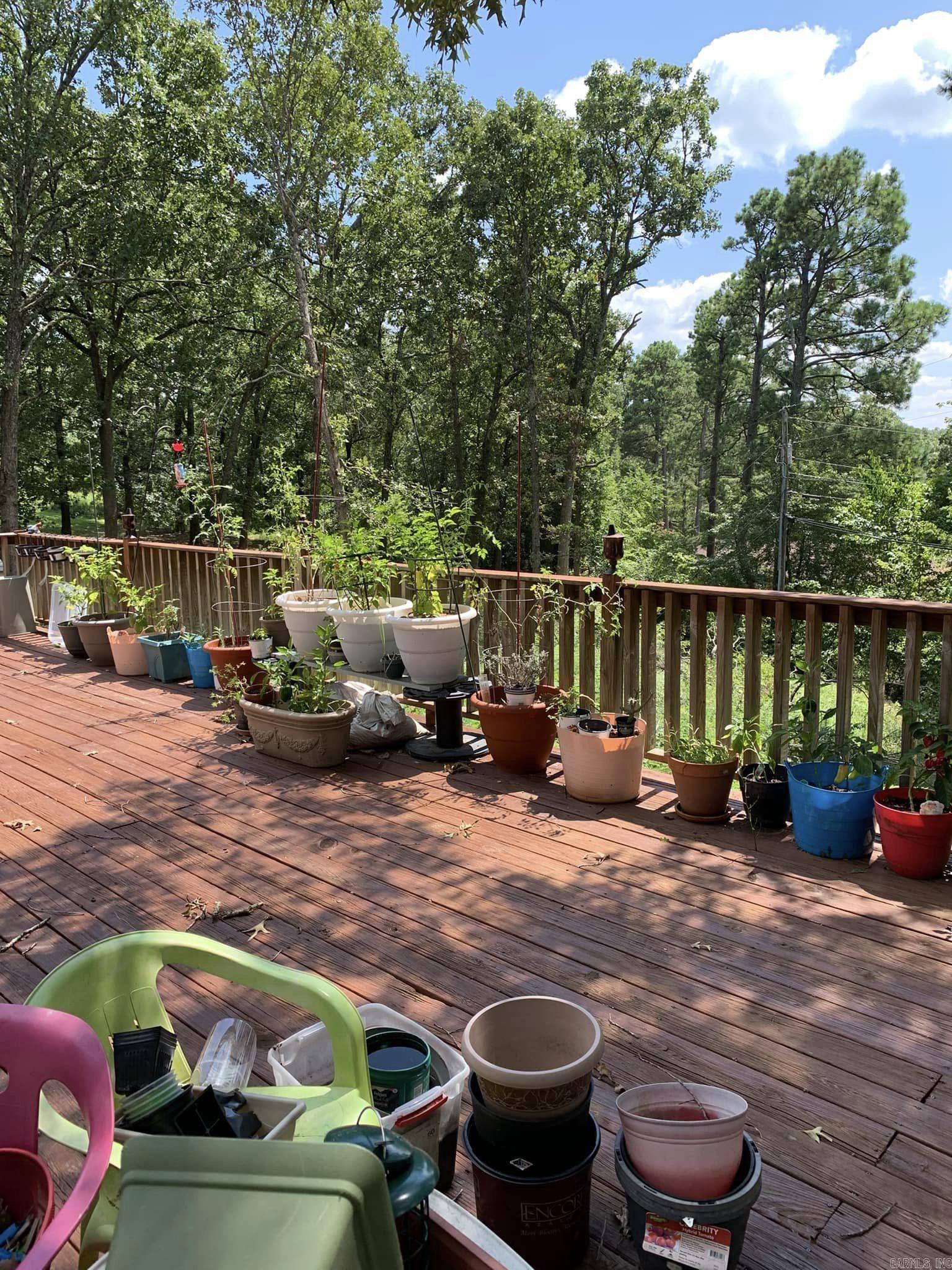 COUNTRY ESTATES SUBD - Residential