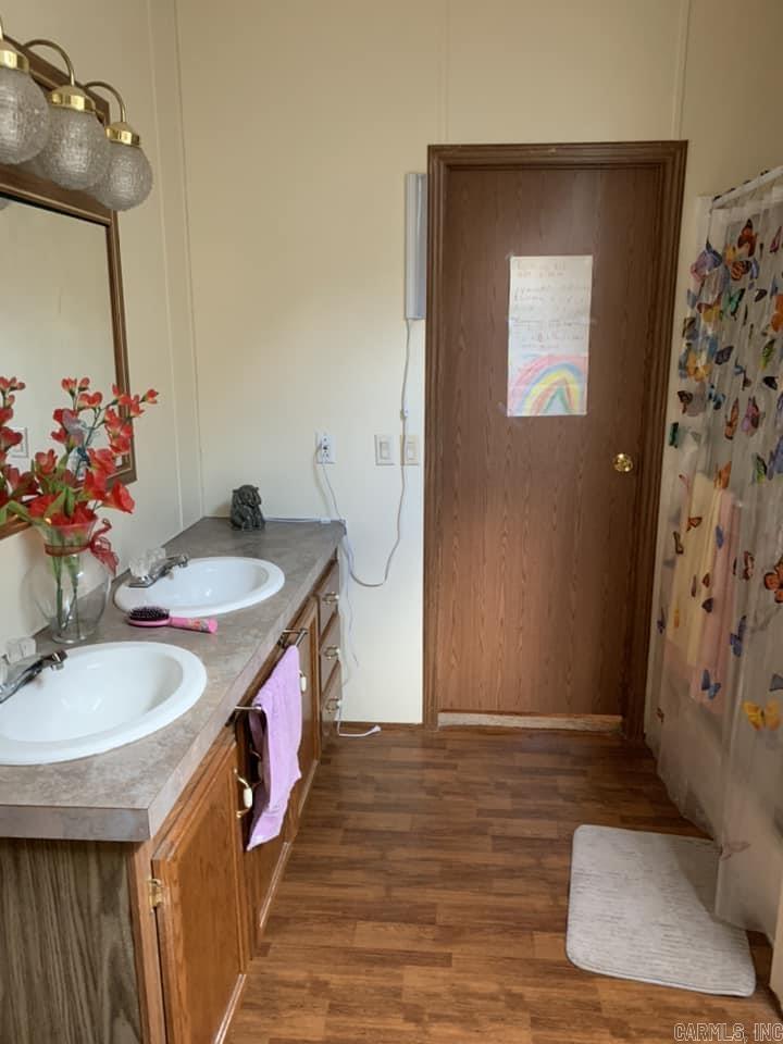 COUNTRY ESTATES SUBD - Residential