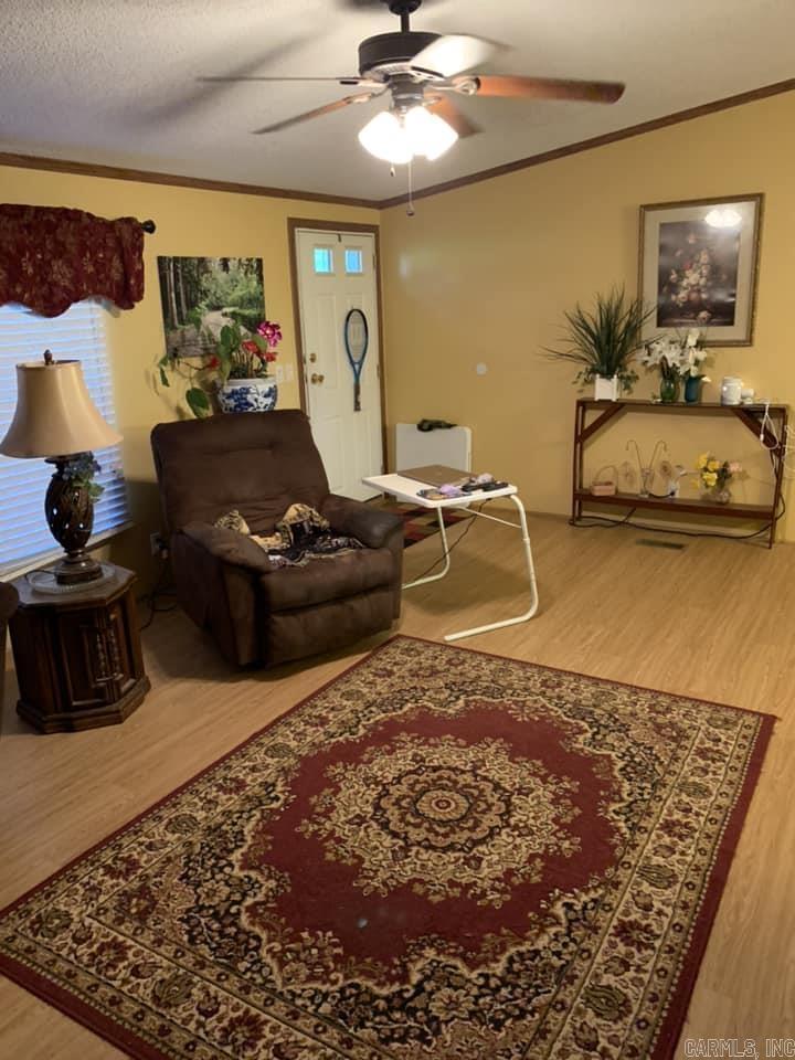 COUNTRY ESTATES SUBD - Residential