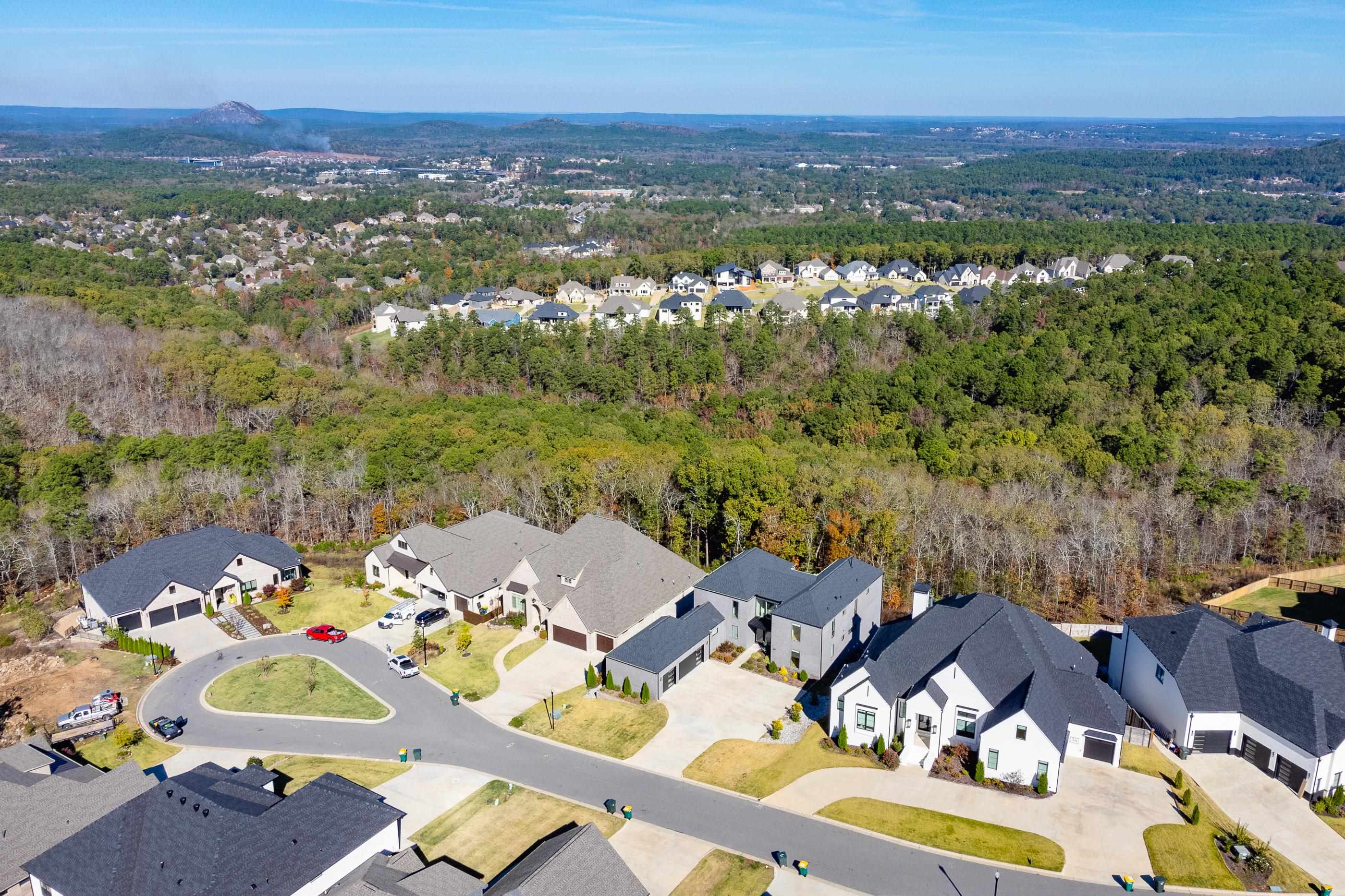 CHENAL VALLEY "FALSTONE COURT" - Residential
