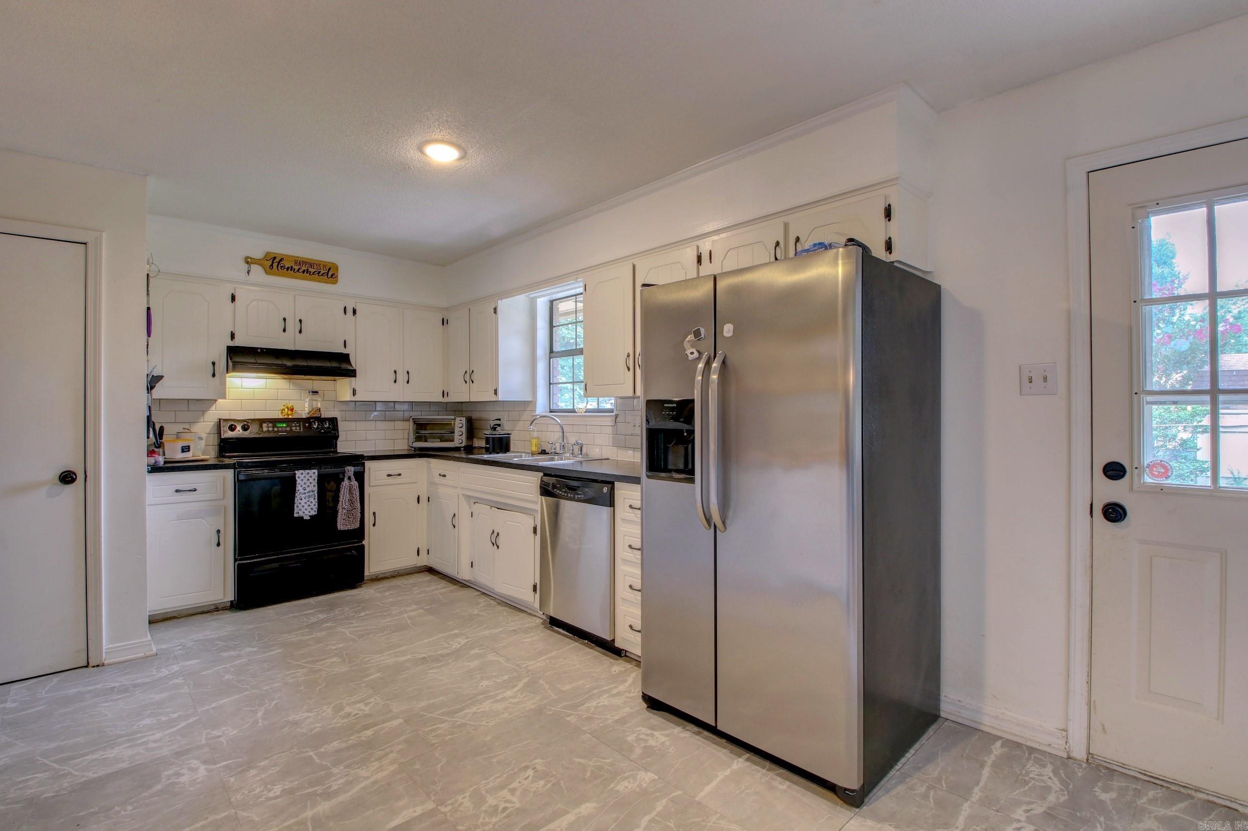 STONEWALL - Residential