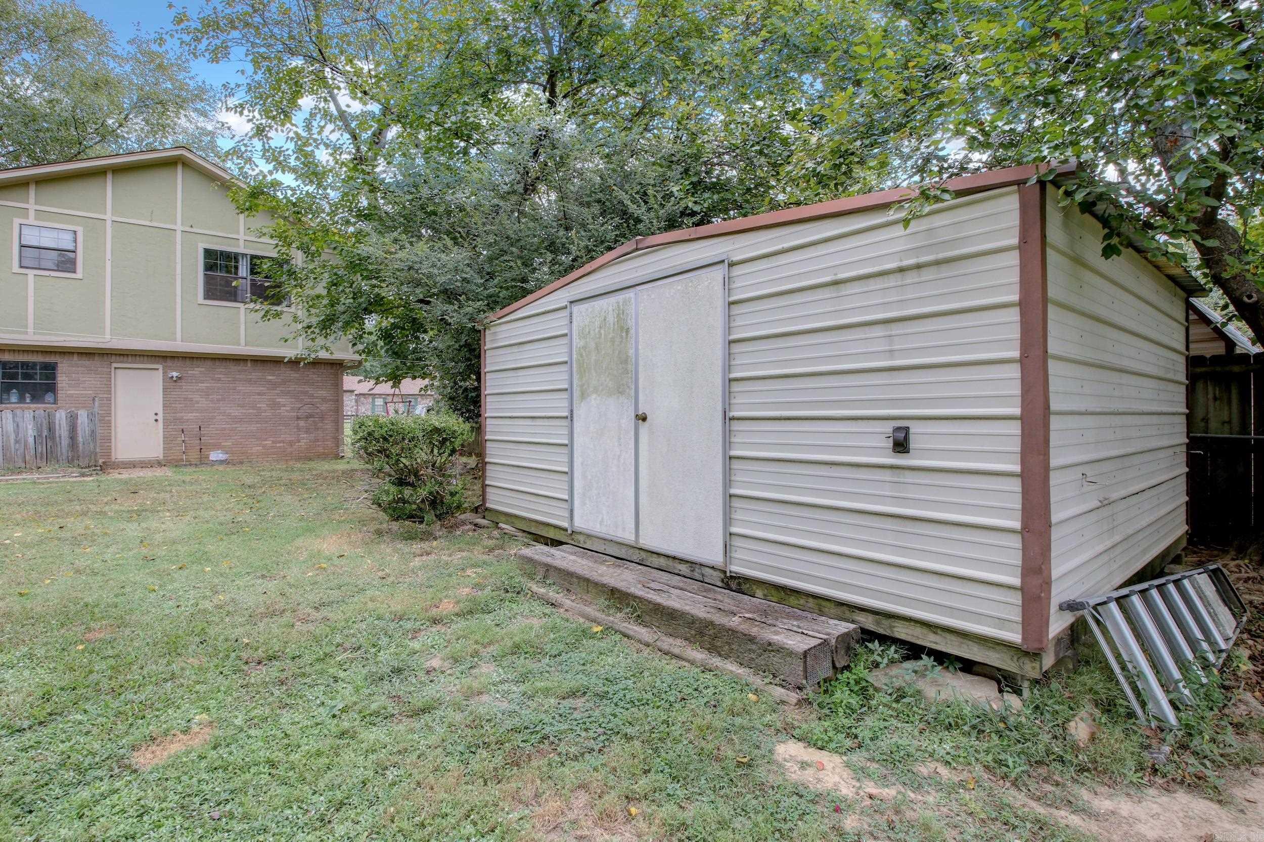 STONEWALL - Residential